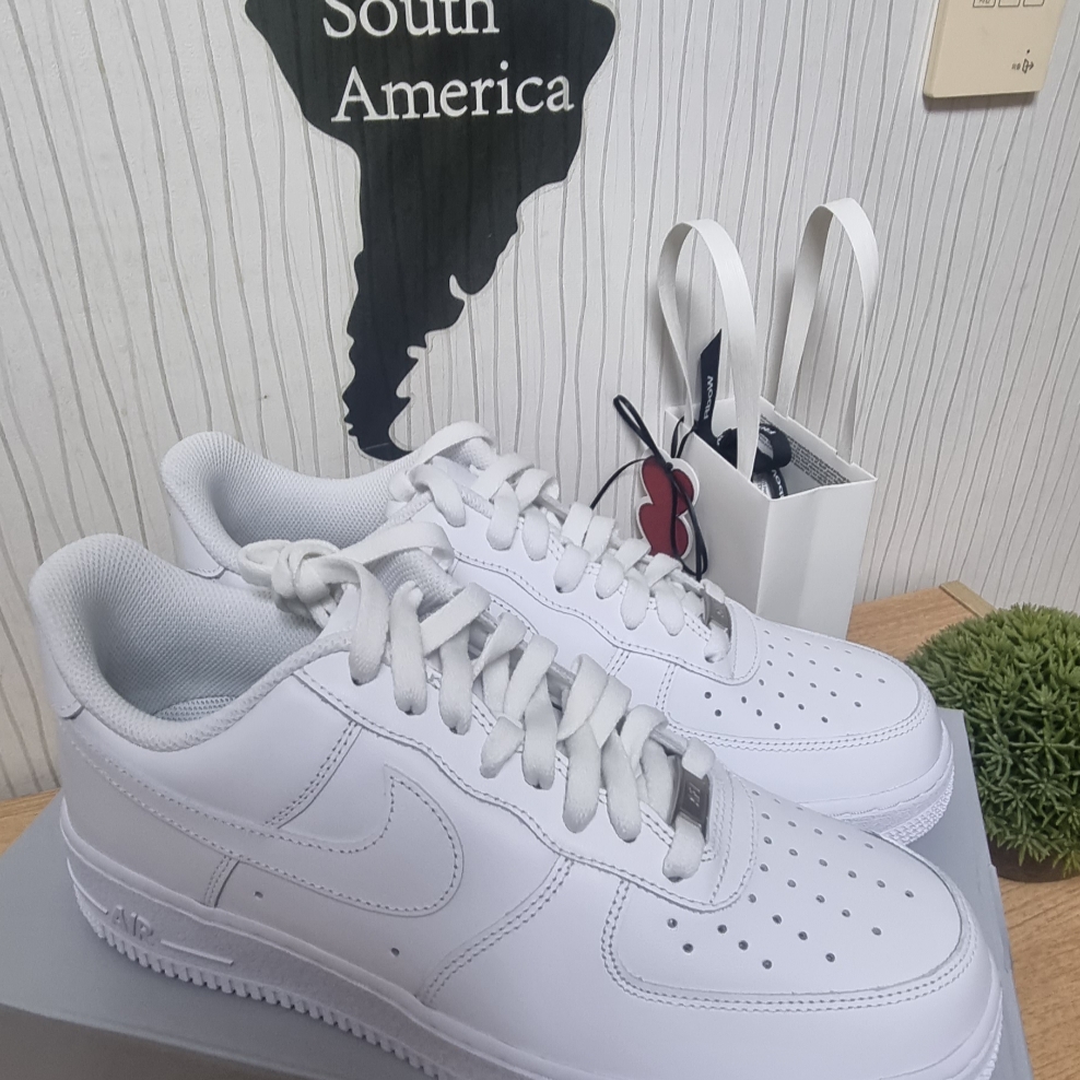 Nike Air Force 1 '07 Low White 착용 스타일 - 2