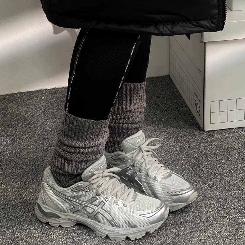 (W) Asics Gel-Flux 4 CN Gray Silver 착용 스타일