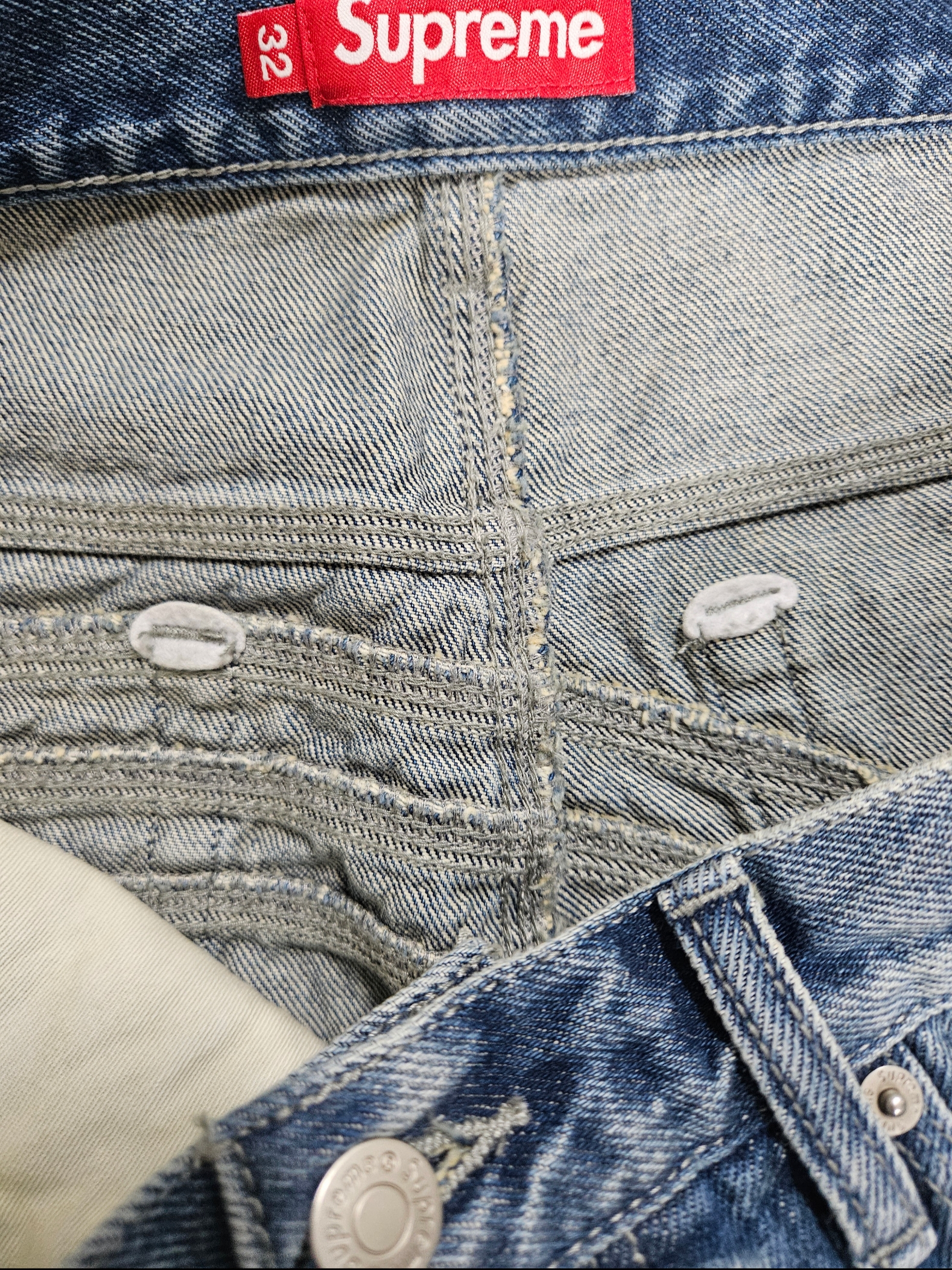 Supreme S Logo Loose Fit Jean Washed Blue - 24SS 착용 스타일 - 8