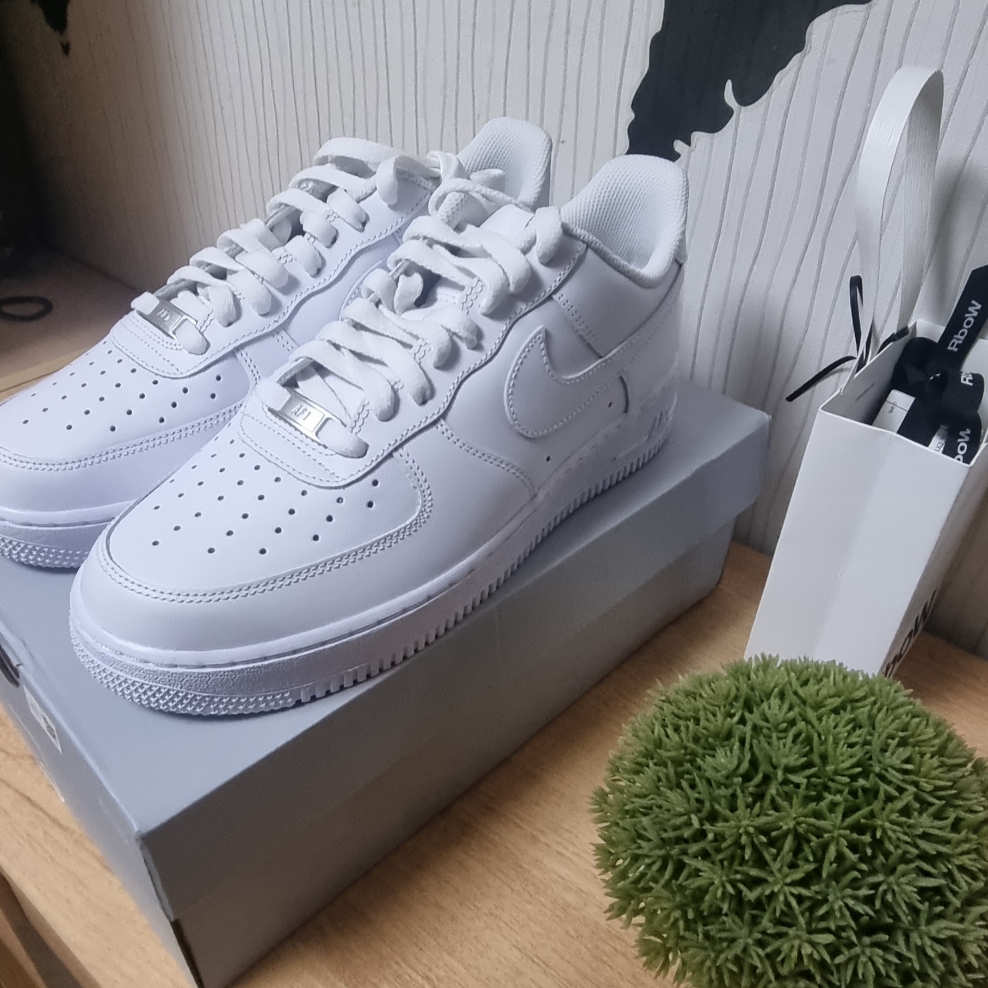 Nike Air Force 1 '07 Low White 착용 스타일 - 4