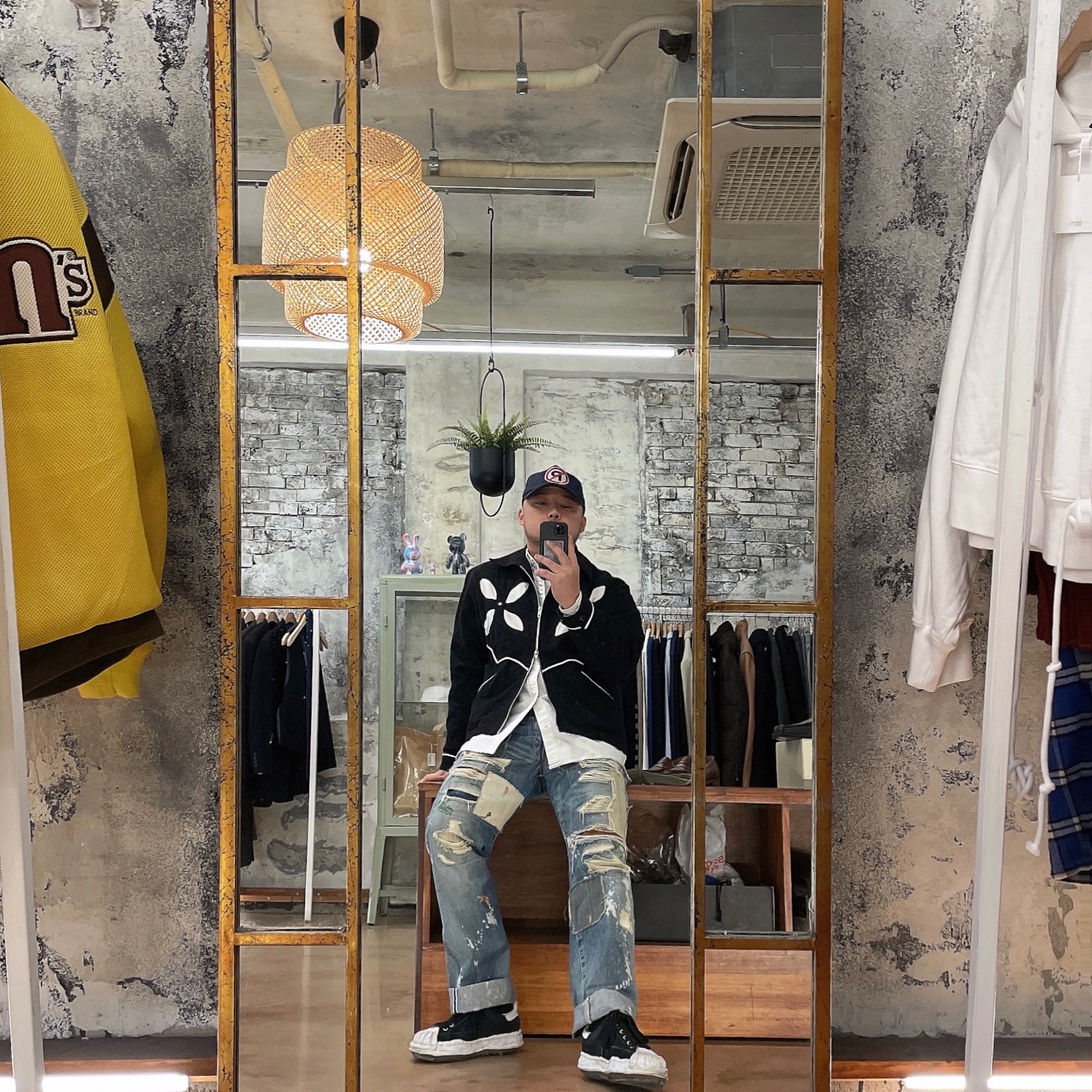 Maison Mihara Yasuhiro Blakey OG Sole Broken Suede Low-top Sneakers Black, Peaceminusone 5 Panel Ball Cap #1 Blue 착용 스타일