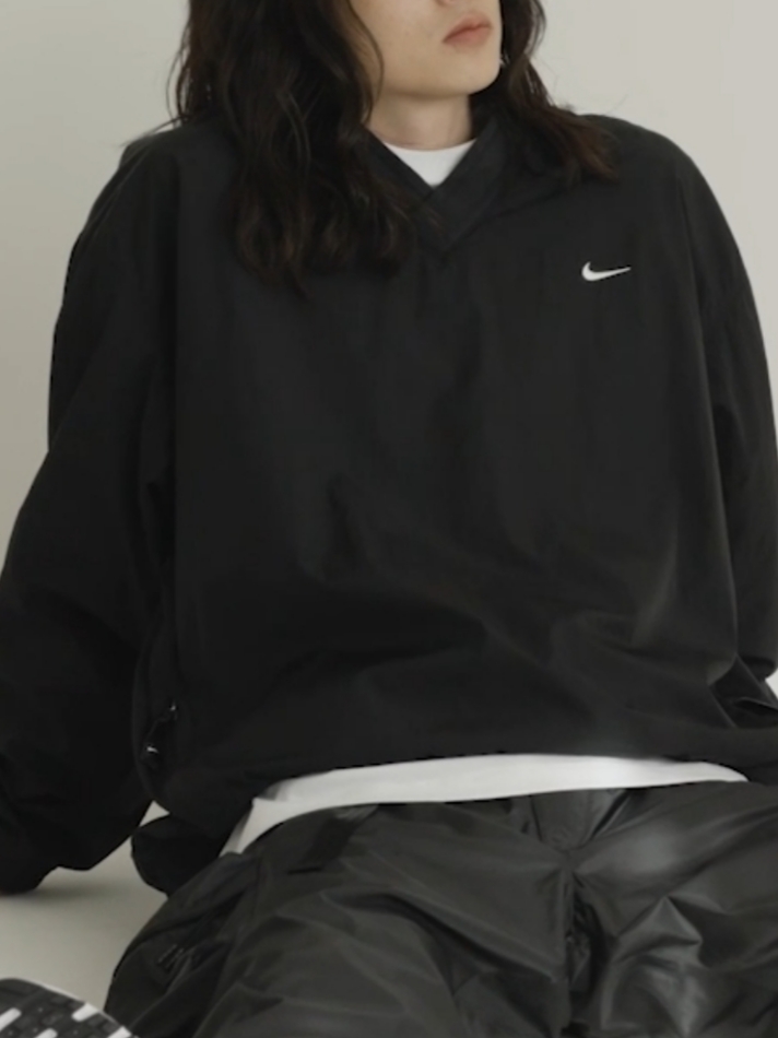 Nike Solo Swoosh Windshirt Black White - Asia 착용 스타일 - 3