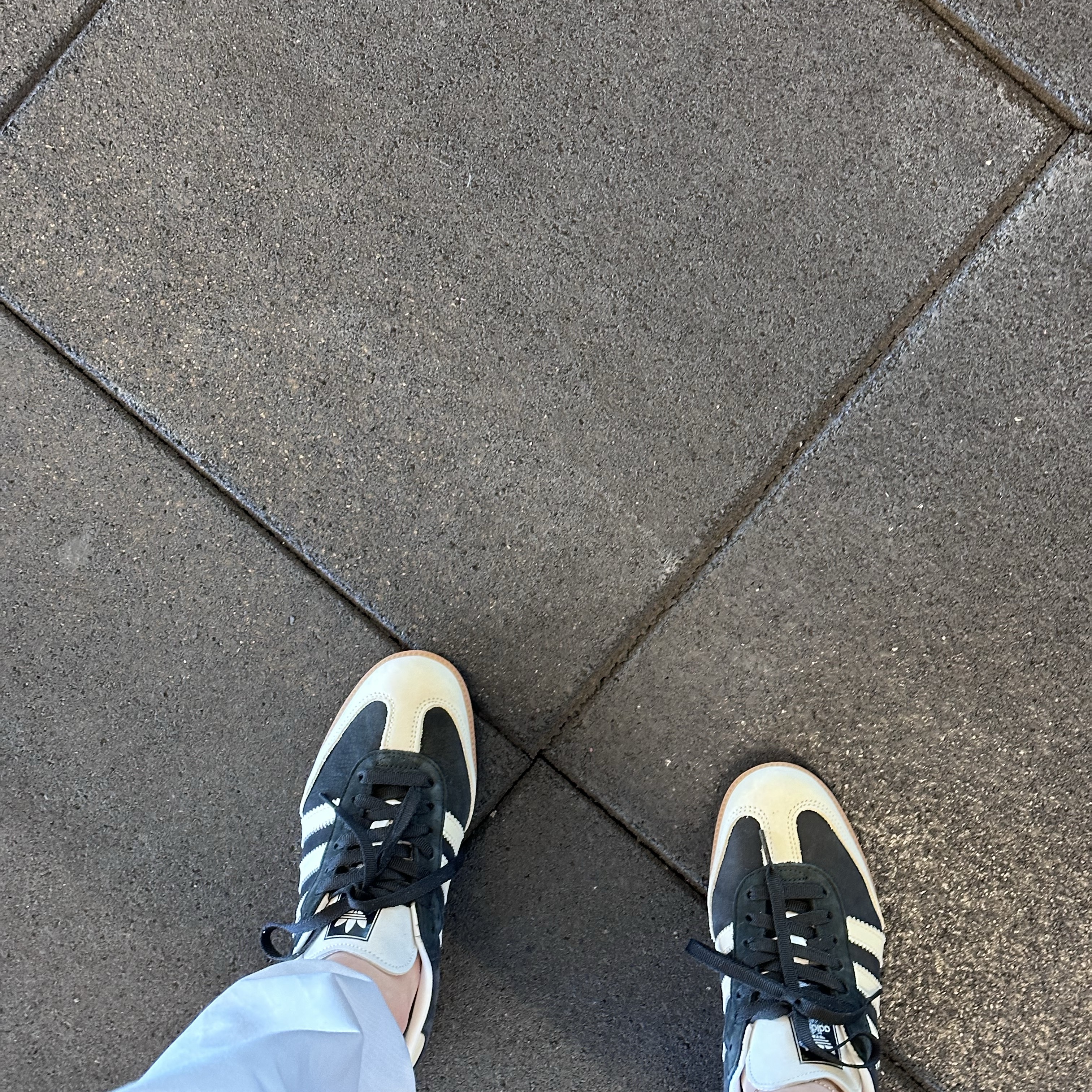 (W) Adidas Samba OG Core Black Wonder White 착용 스타일