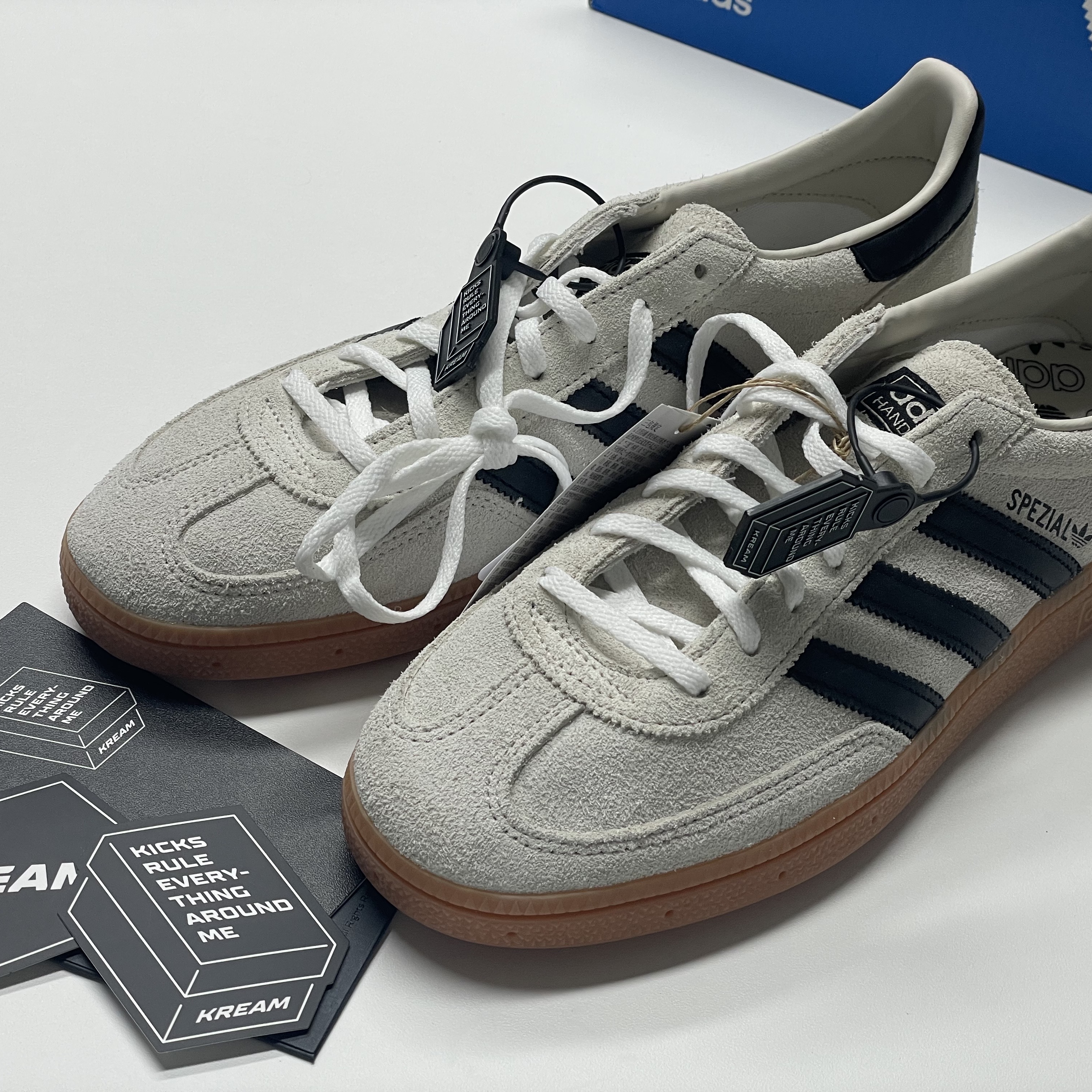 (W) Adidas Spezial Handball Aluminium Core Black 착용 스타일