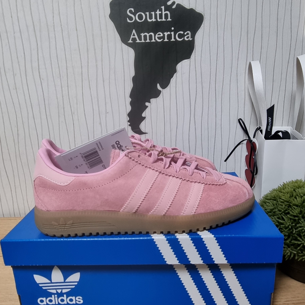 Adidas Bermuda Glow Pink 착용 스타일 - 3