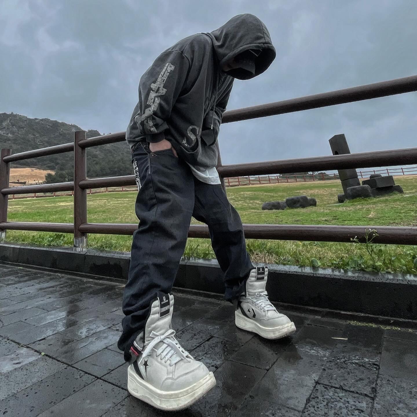 Converse x Drkshdw Turbowpn Pelican 착용 스타일 - 1