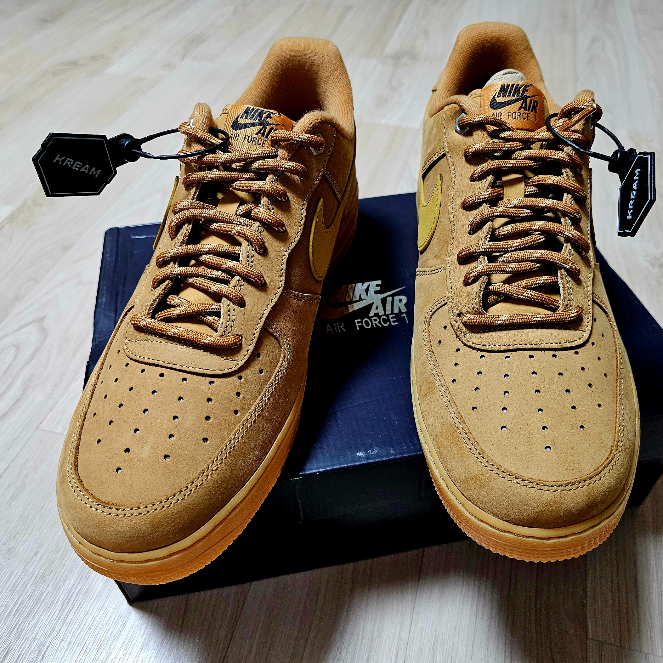 Nike Air Force 1 '07 WB Flax 착용 스타일 - 2