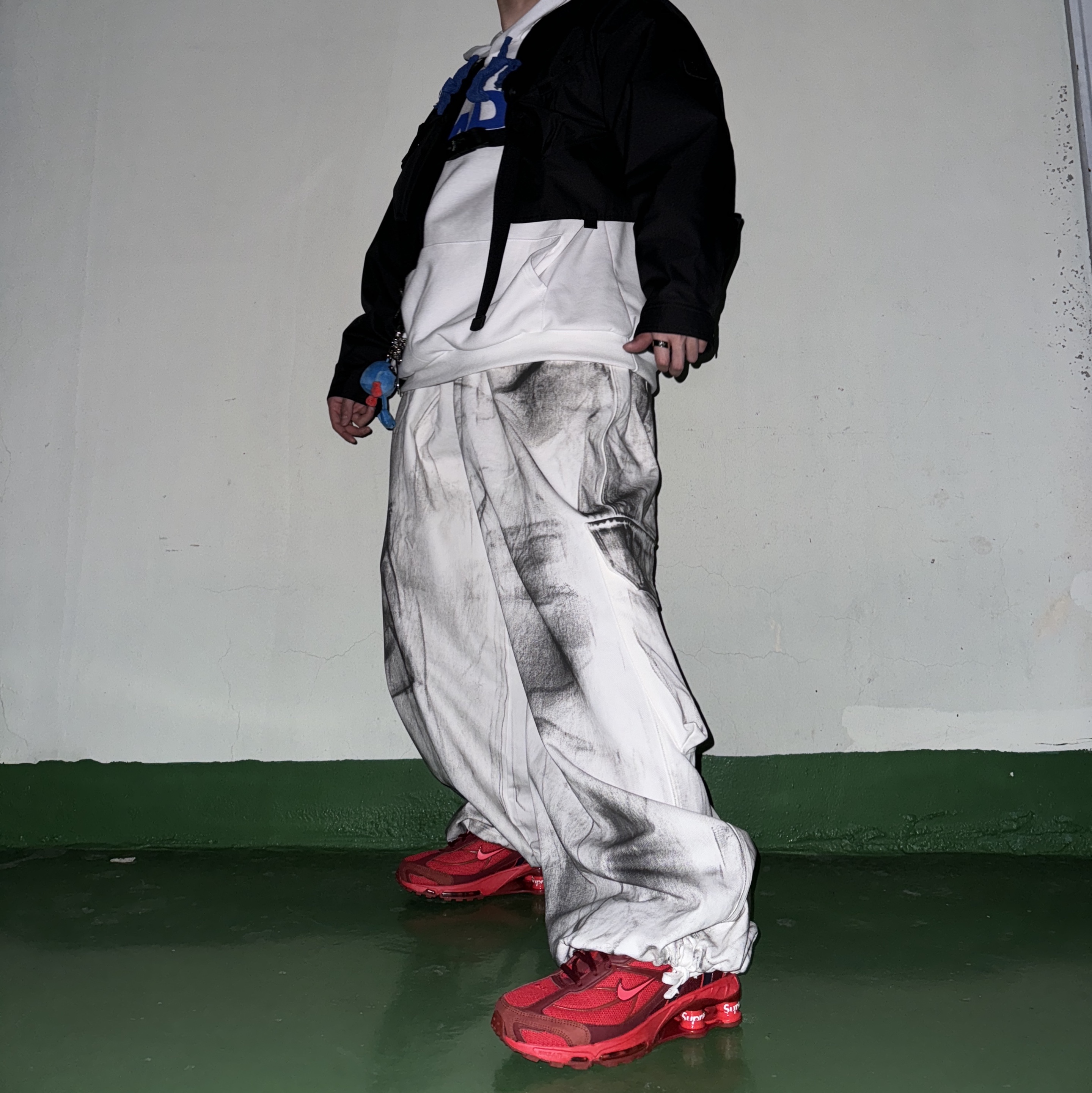 Nike x Supreme Shox Ride 2 SP Red 착용 스타일 - 3
