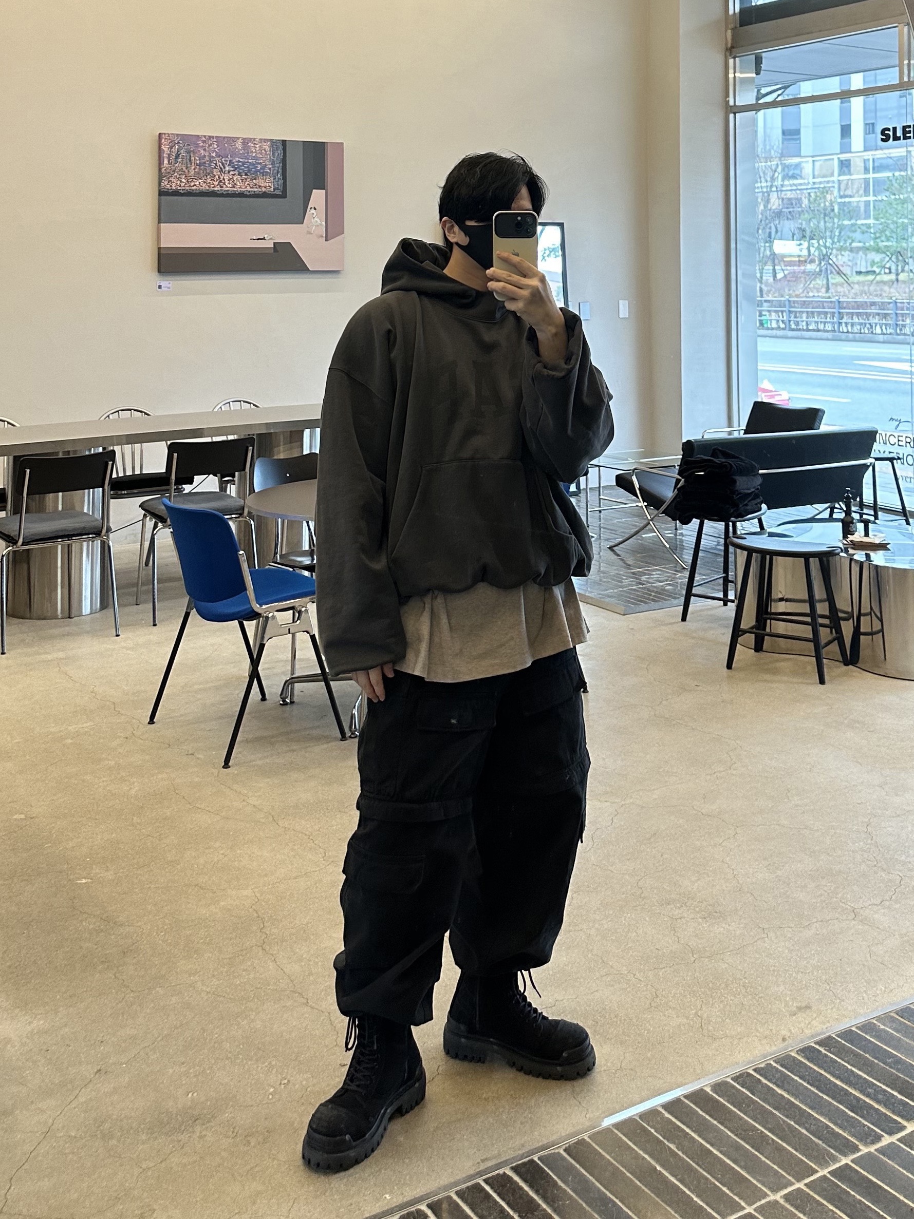 Yeezy Gap Engineered By Balenciaga Dove Hoodie Black, Balenciaga Combat Strike 20mm Boots Black 착용 스타일 - 2