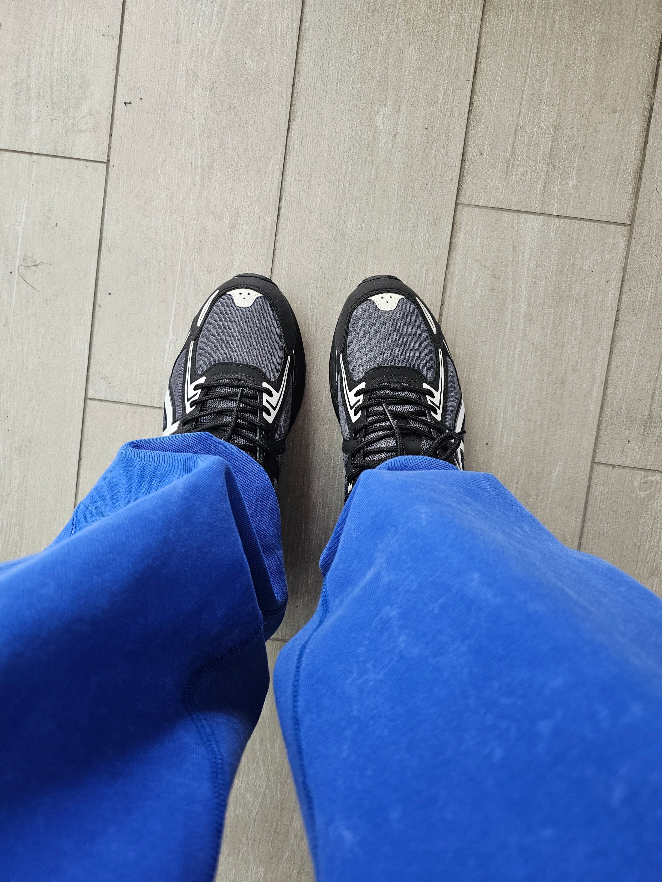 Nike x Stussy NRG Acid Washed Fleece Pants Game Royal (DR4025-480), Asics Gel-Venture 6 Carrier Grey 착용 스타일