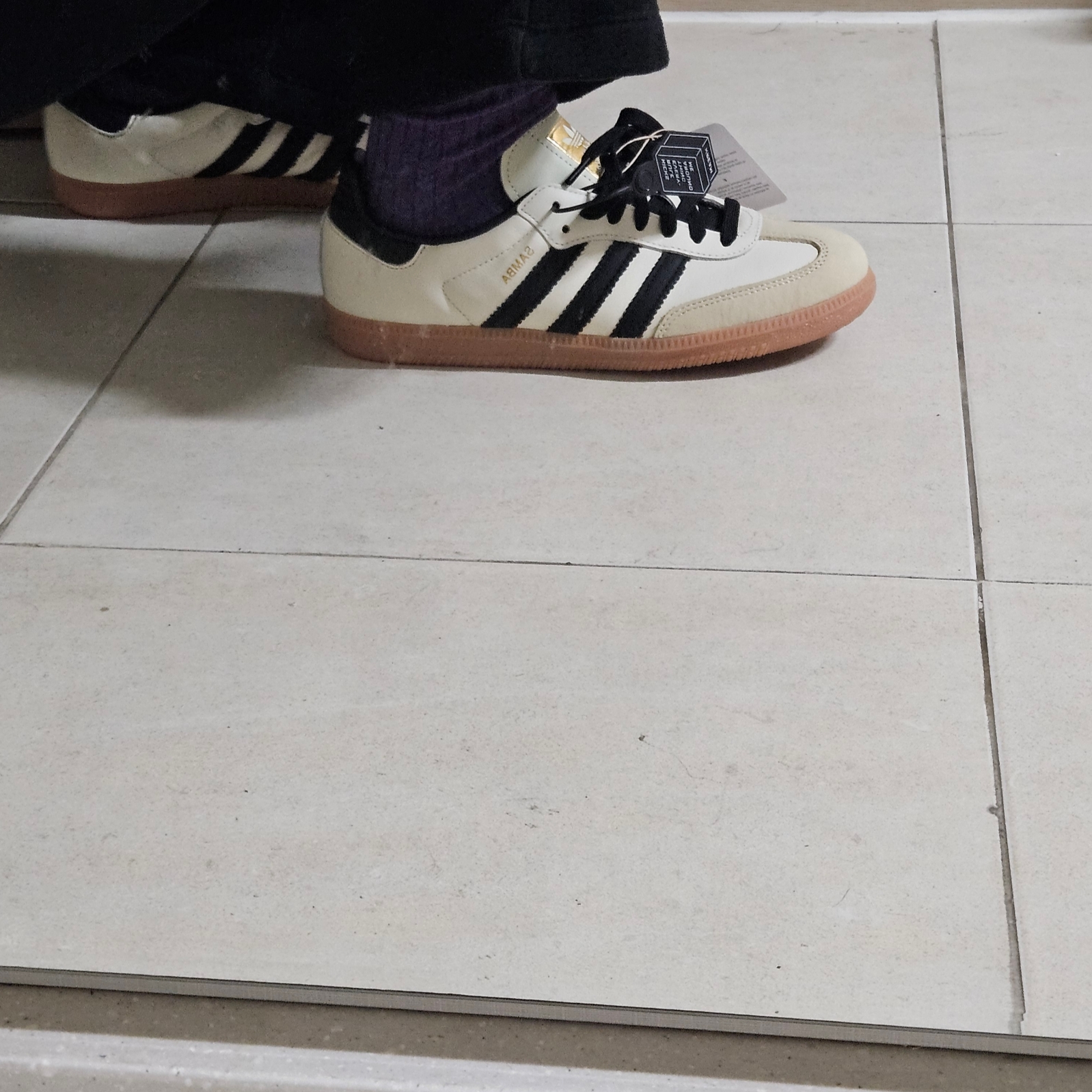 (W) Adidas Samba OG Cream White Core Black 착용 스타일 - 2
