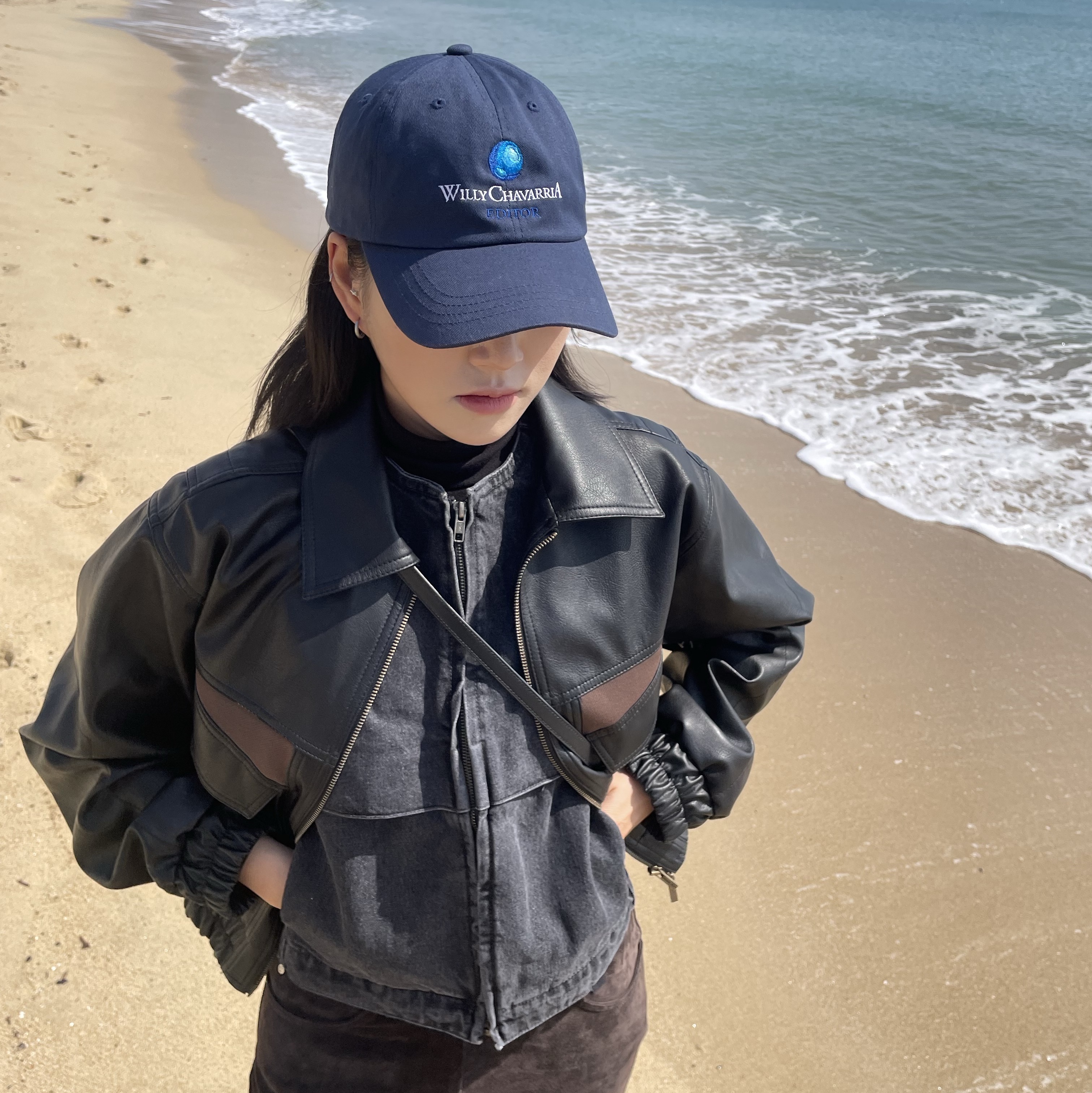 (W) Matin Kim Pocket Point Washed Leather Jumper Black 착용 스타일