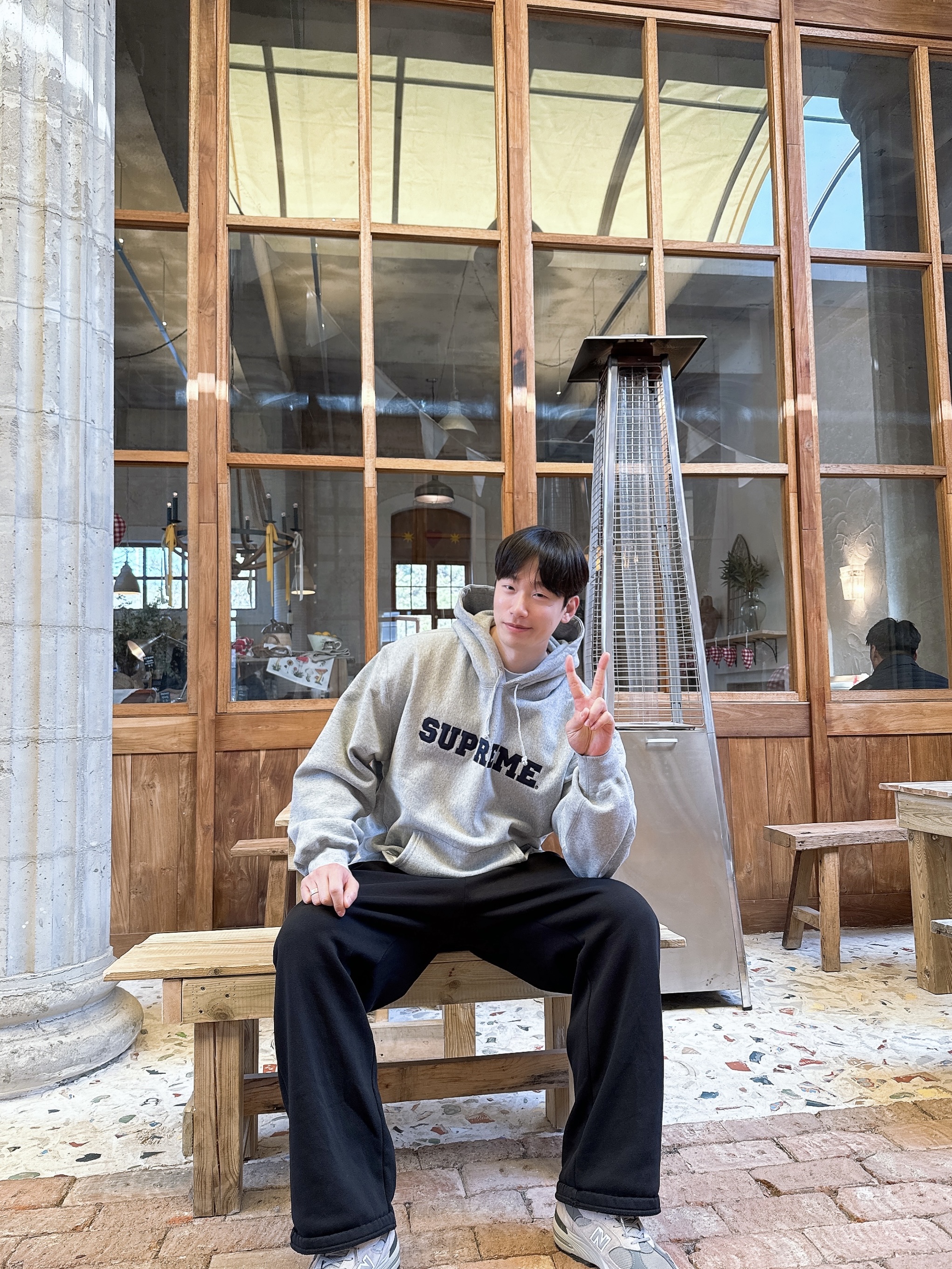 Supreme Collegiate Hooded Sweatshirt Heather Grey - 24SS, New Balance 991 Made in UK Grey 착용 스타일