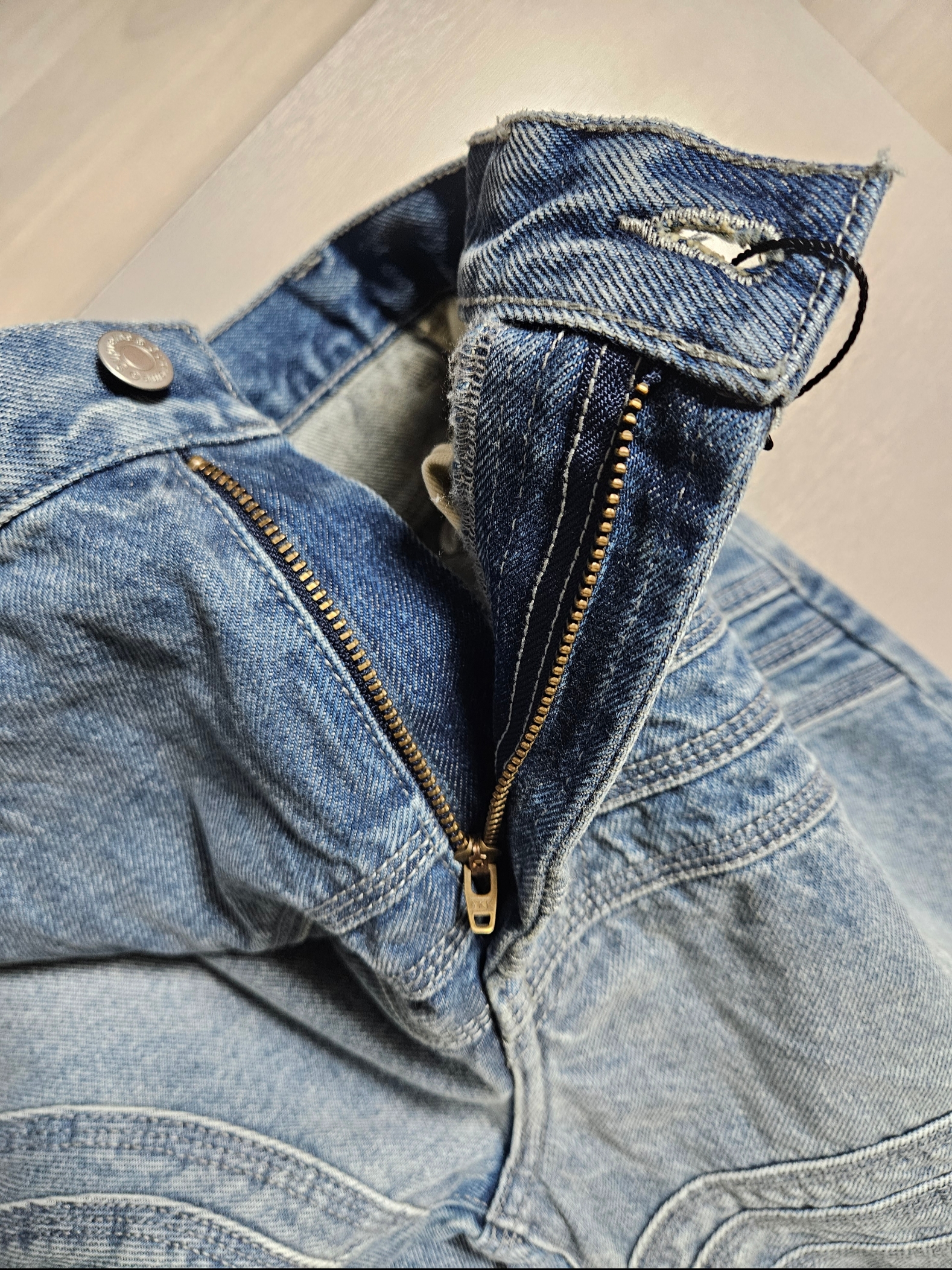 Supreme S Logo Loose Fit Jean Washed Blue - 24SS 착용 스타일 - 5