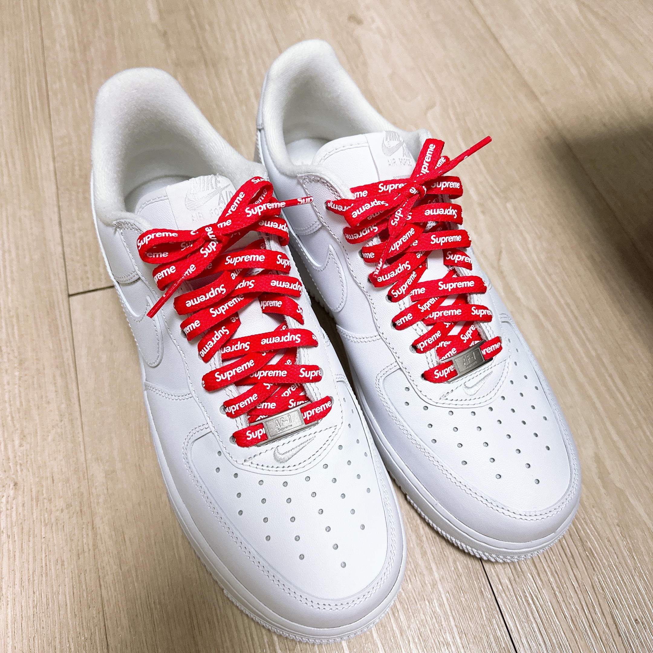 Nike x Supreme Air Force 1 Low White 착용 스타일
