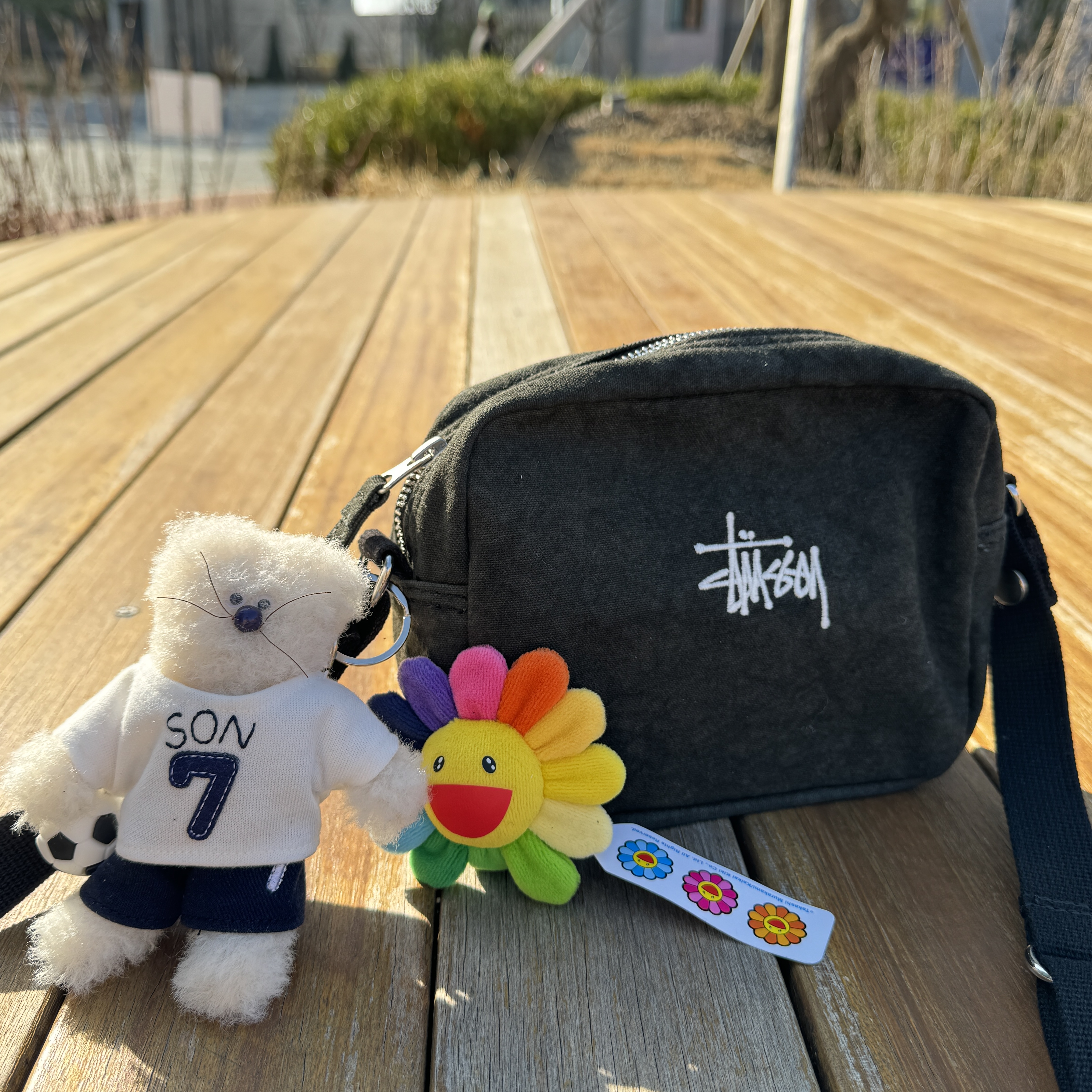 Stussy Canvas Side Pouch Washed Black 착용 스타일