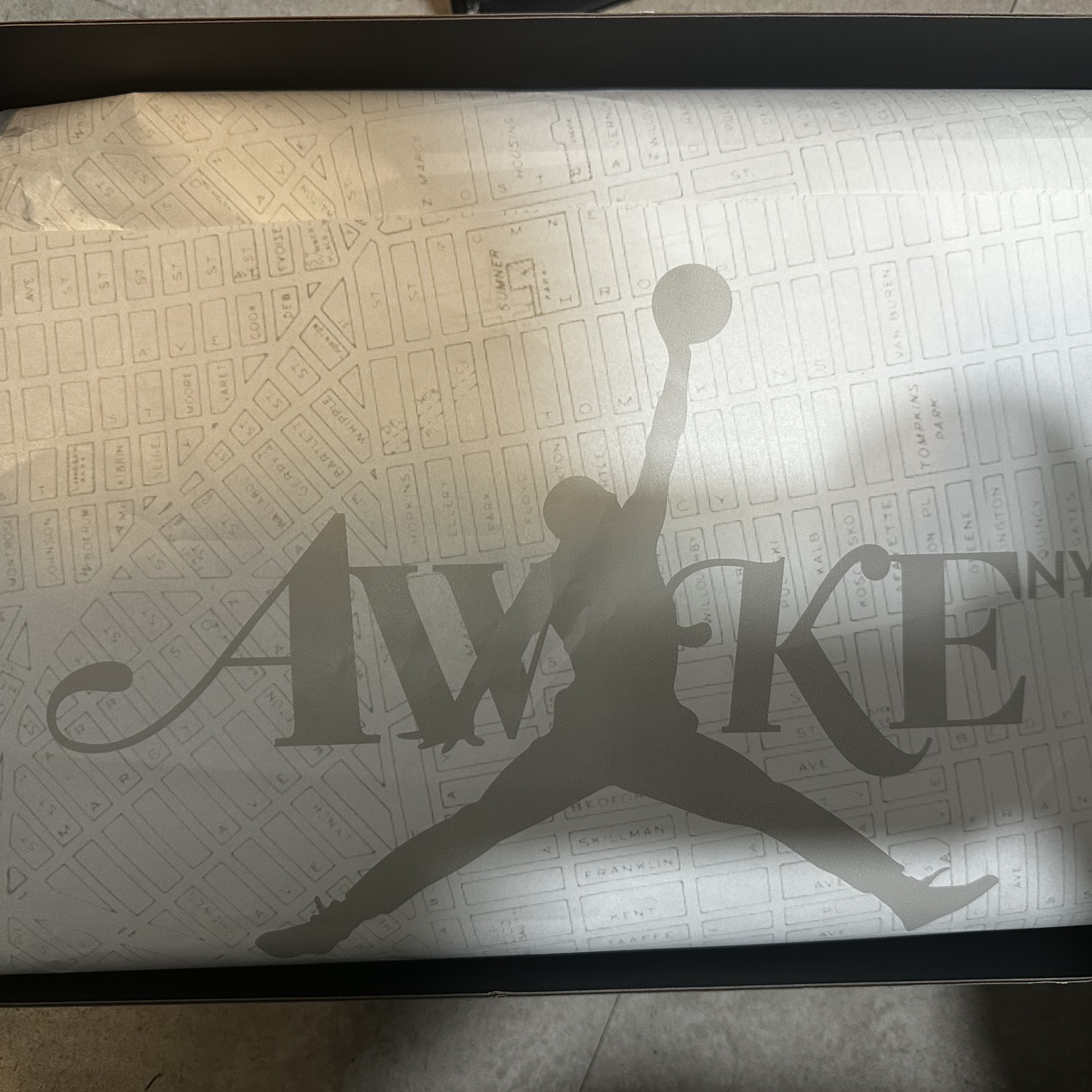 Jordan x Awake NY Air Ship PE SP Sail University Red 착용 스타일 - 2