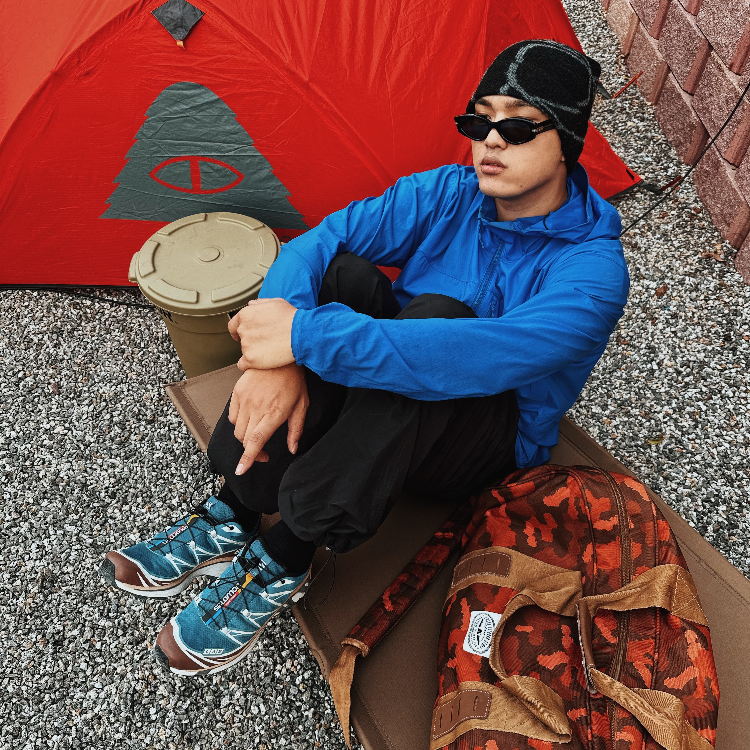 Salomon XT-6 Aegean Blue Tortoise Shell, Arc'teryx Squamish Hoody Fluidity 착용 스타일 - 3