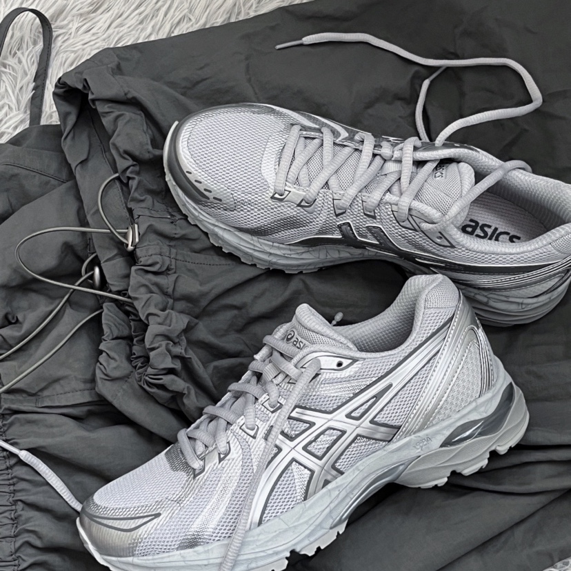 (W) Asics Gel-Flux 4 CN Gray Silver 착용 스타일