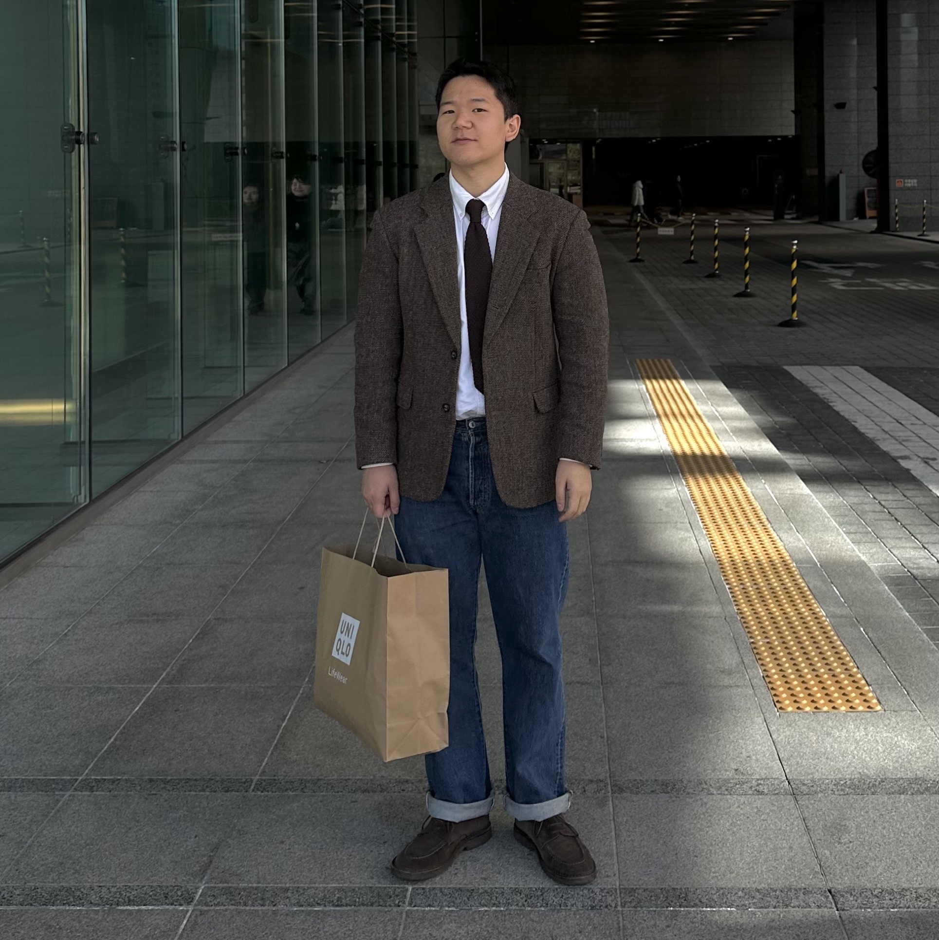 Levi's 501 Original Fit Jean Midium Indigo 착용 스타일 - 1