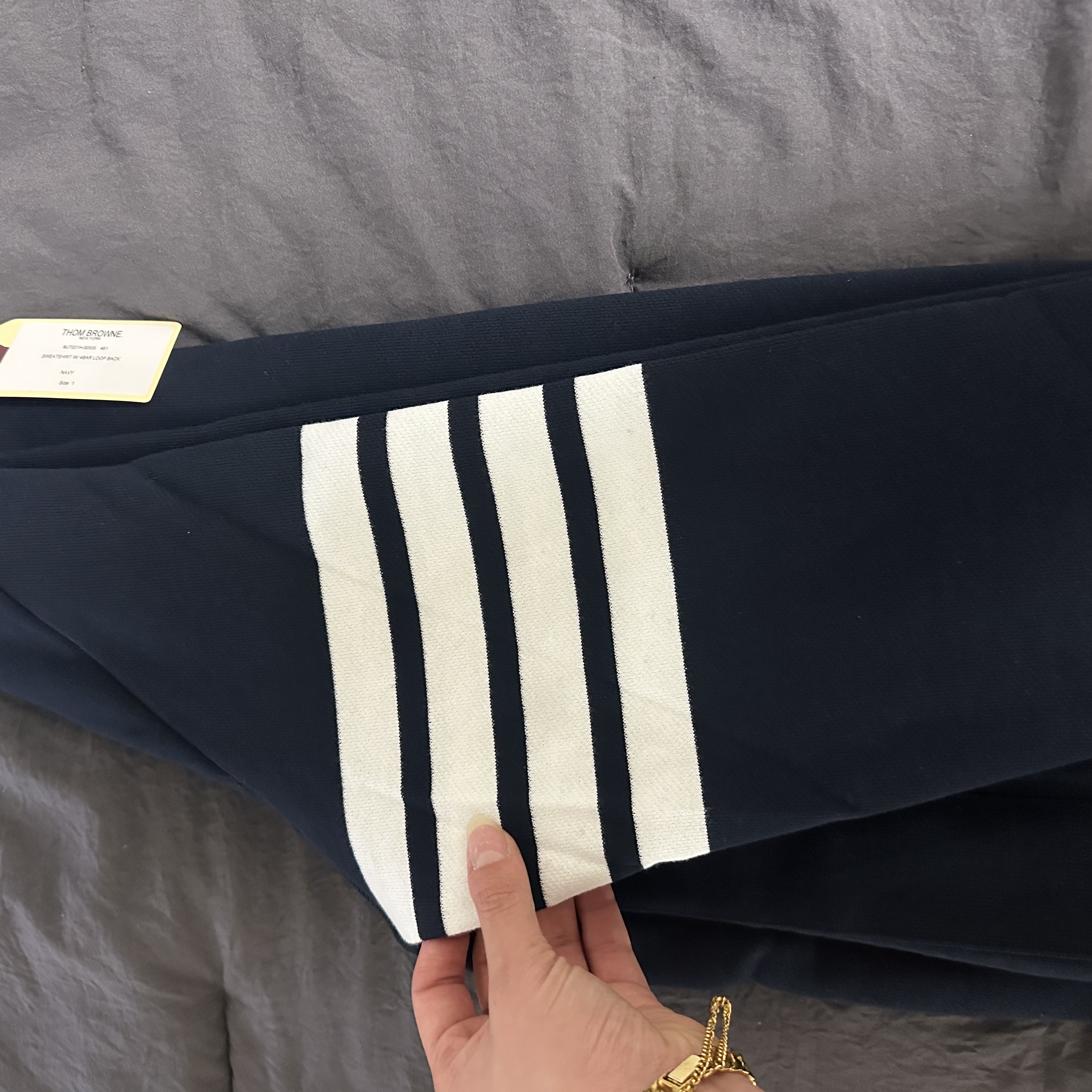 Thom Browne Engineered 4-Bar Sweatshirt Navy 착용 스타일