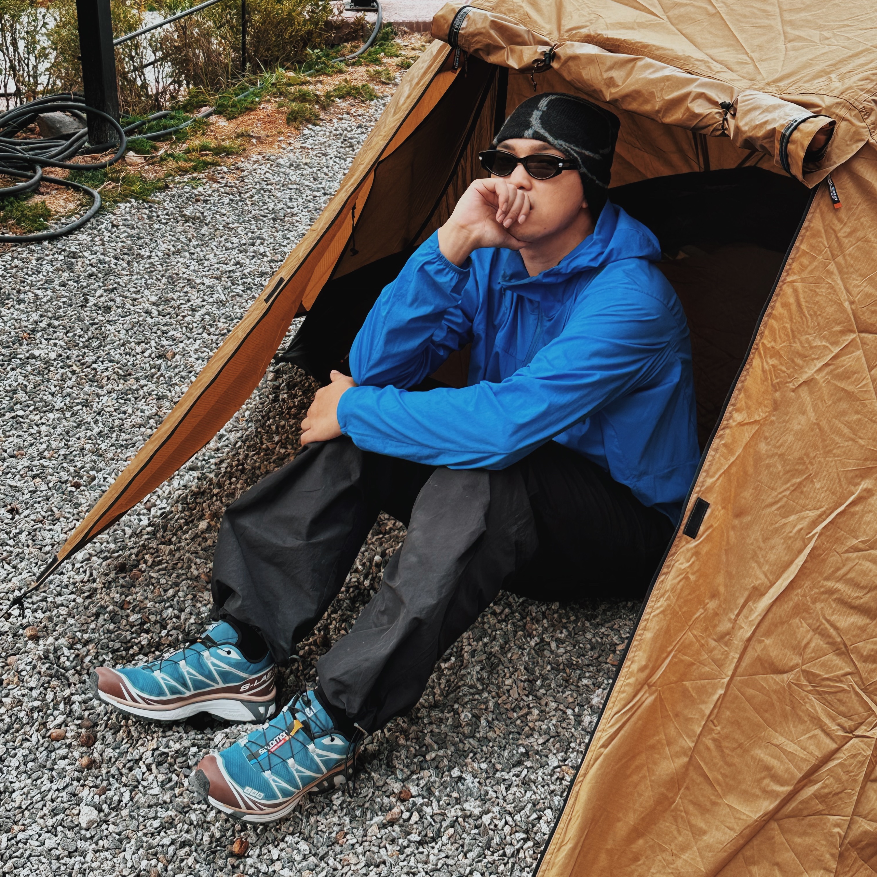 Salomon XT-6 Aegean Blue Tortoise Shell, Arc'teryx Squamish Hoody Fluidity 착용 스타일 - 1