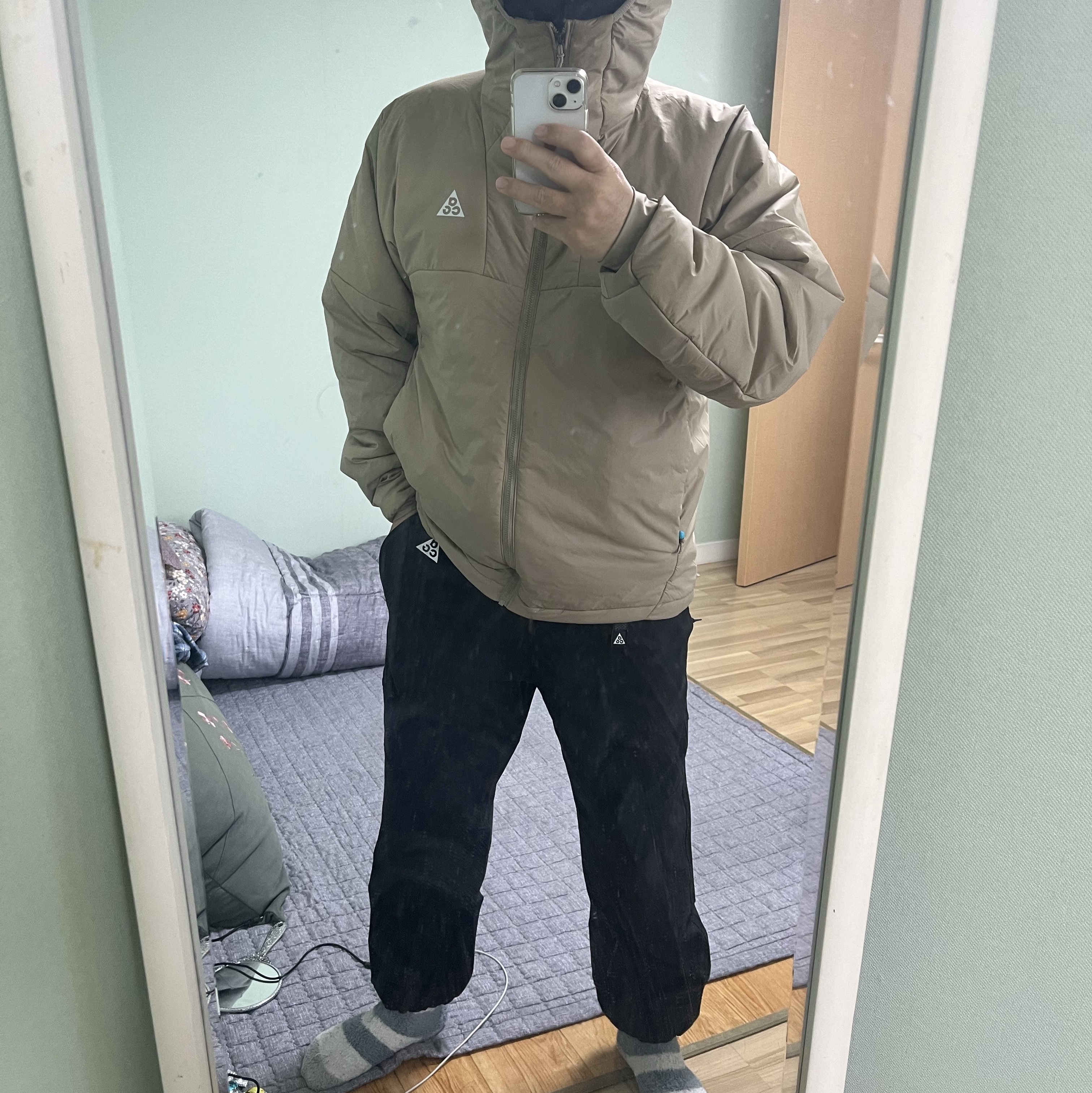 Nike ACG Trail Pants Black Anthracite - Asia, Nike ACG Therma-Fit ADV Rope De Dope Jacket Light Iron Ore - Asia 착용 스타일