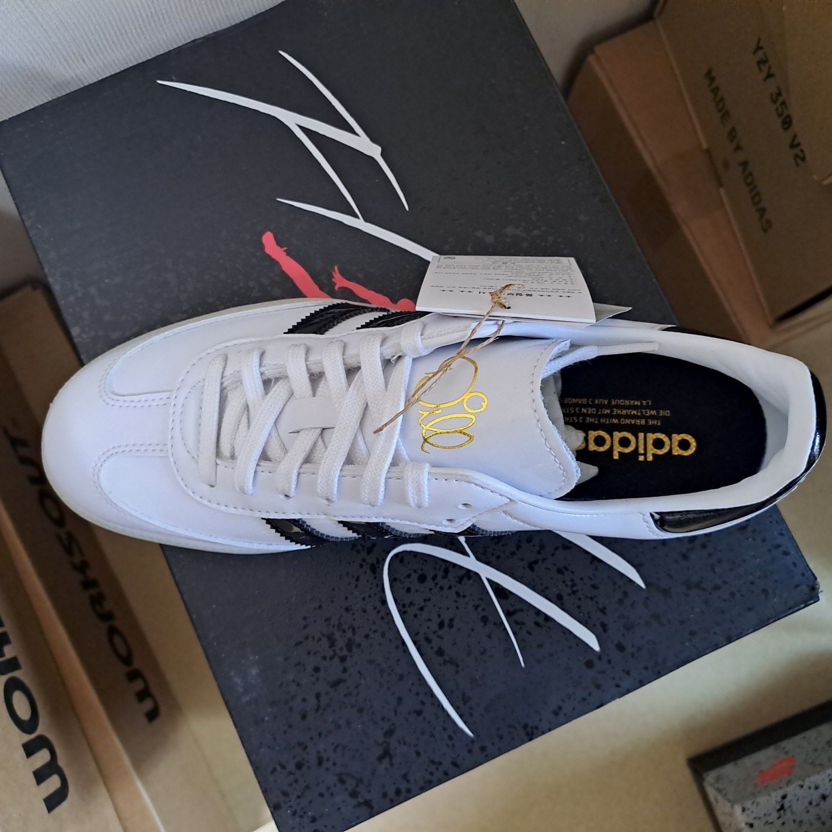 Adidas x Jason Dill Samba Patent Leather Cloud White Core Black 착용 스타일 - 5