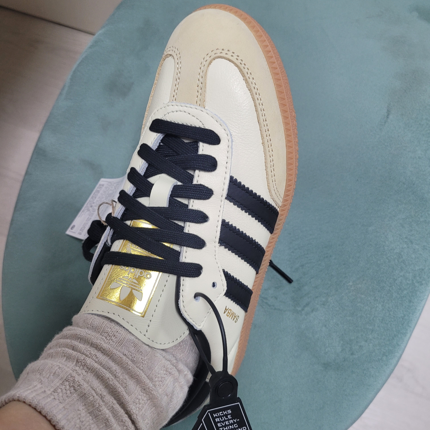 (W) Adidas Samba OG Cream White Core Black 착용 스타일