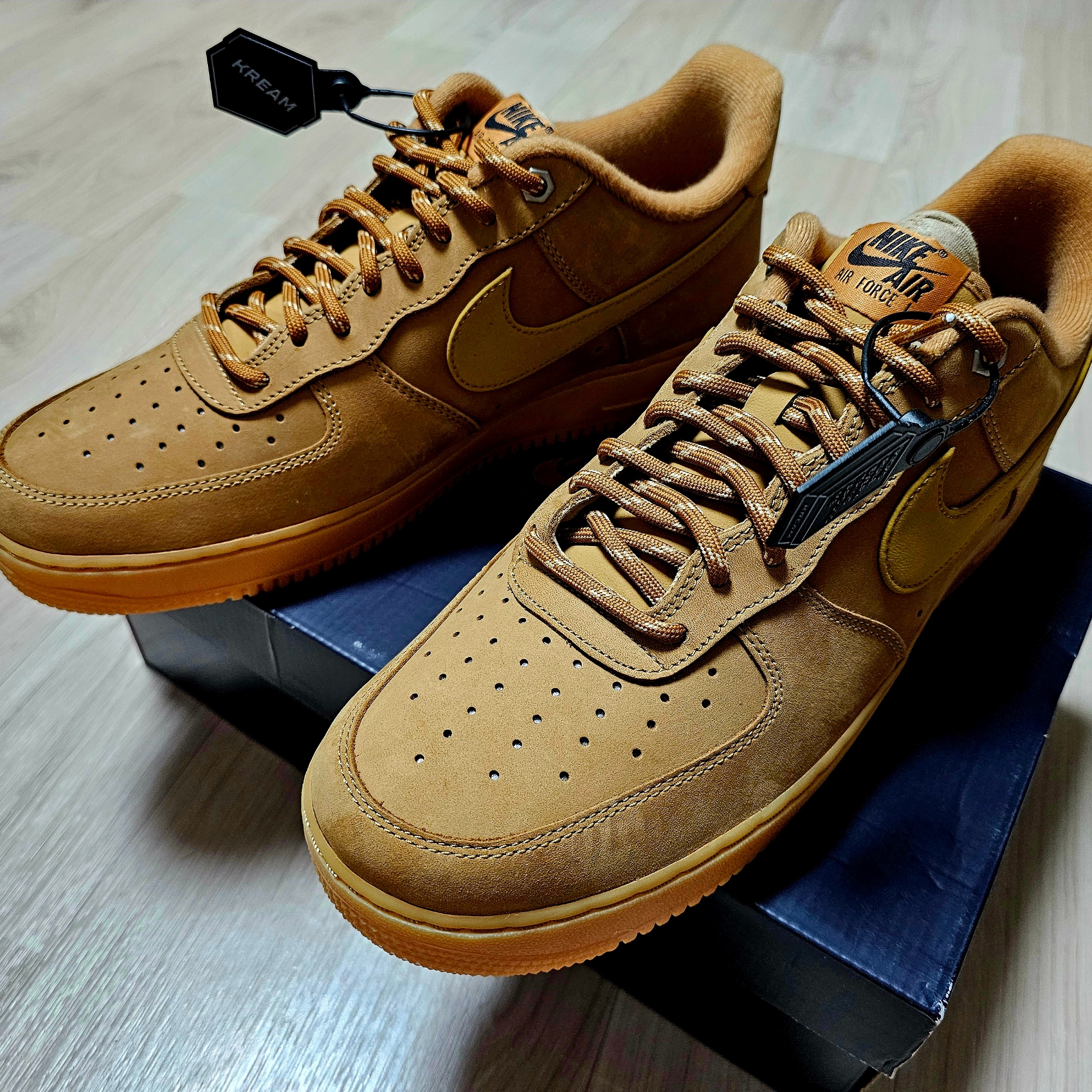 Nike Air Force 1 '07 WB Flax 착용 스타일 - 3