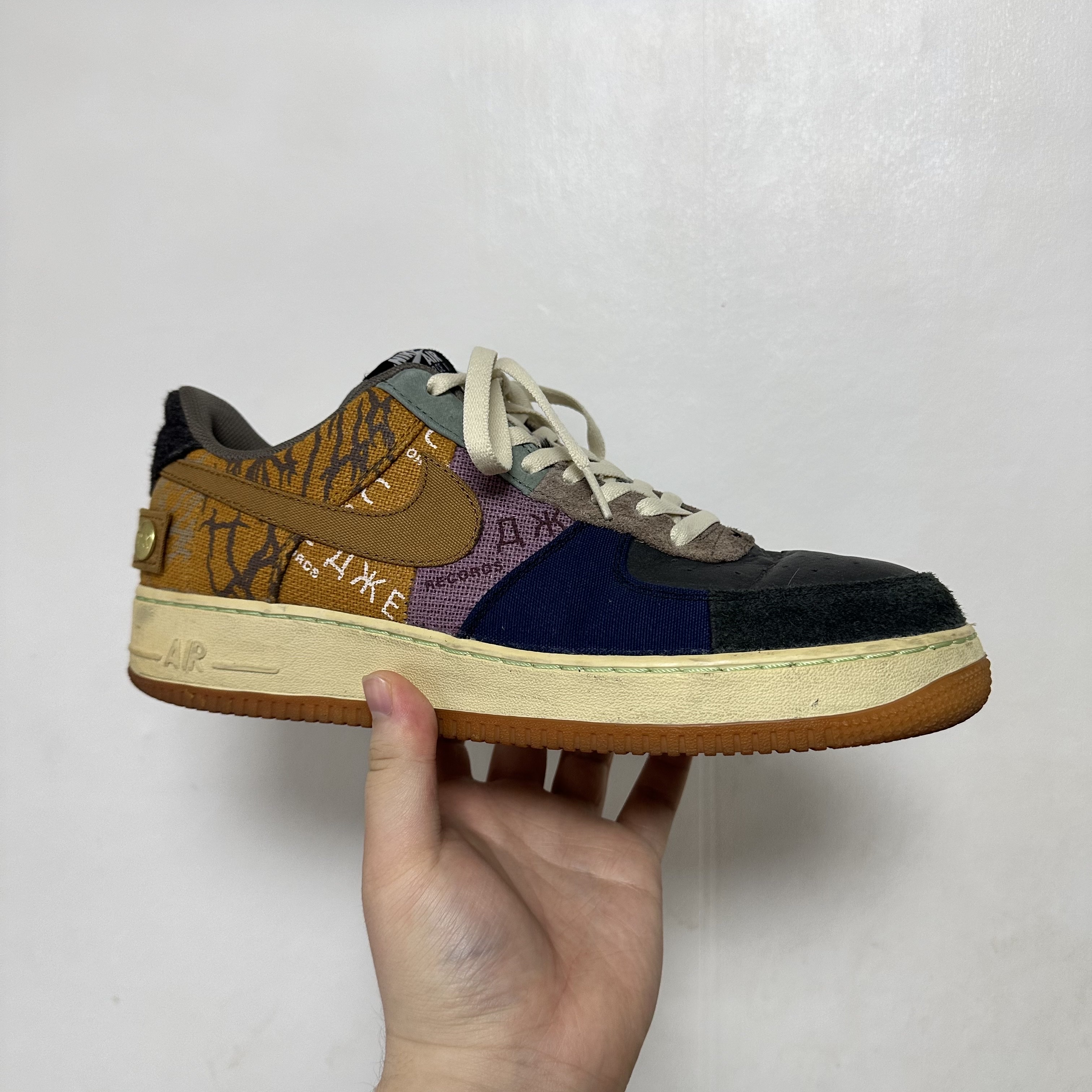 Nike x Travis Scott Air Force 1 Low Cactus Jack 착용 스타일