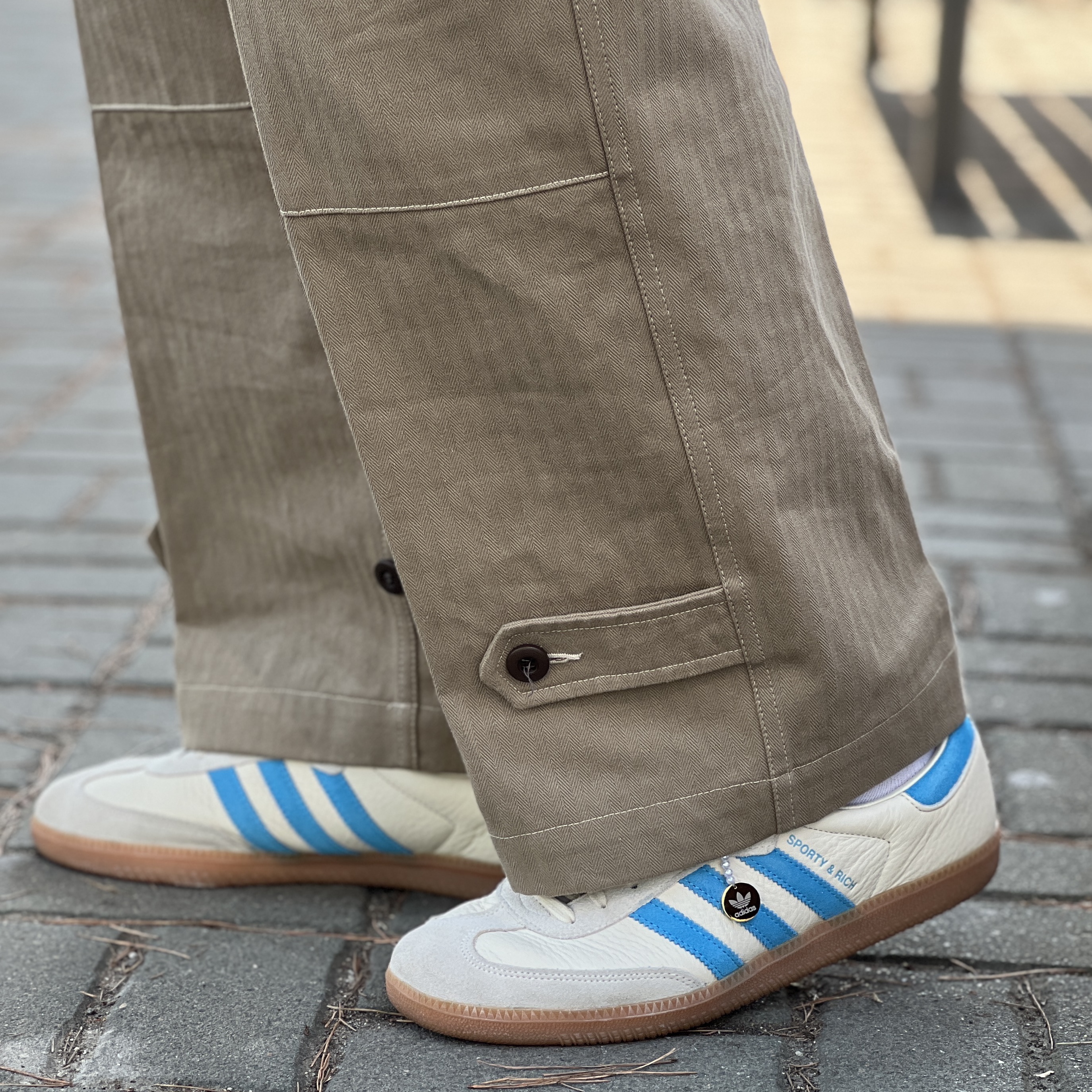 Adidas x Sporty & Rich Samba Cream Blue 착용 스타일 - 6