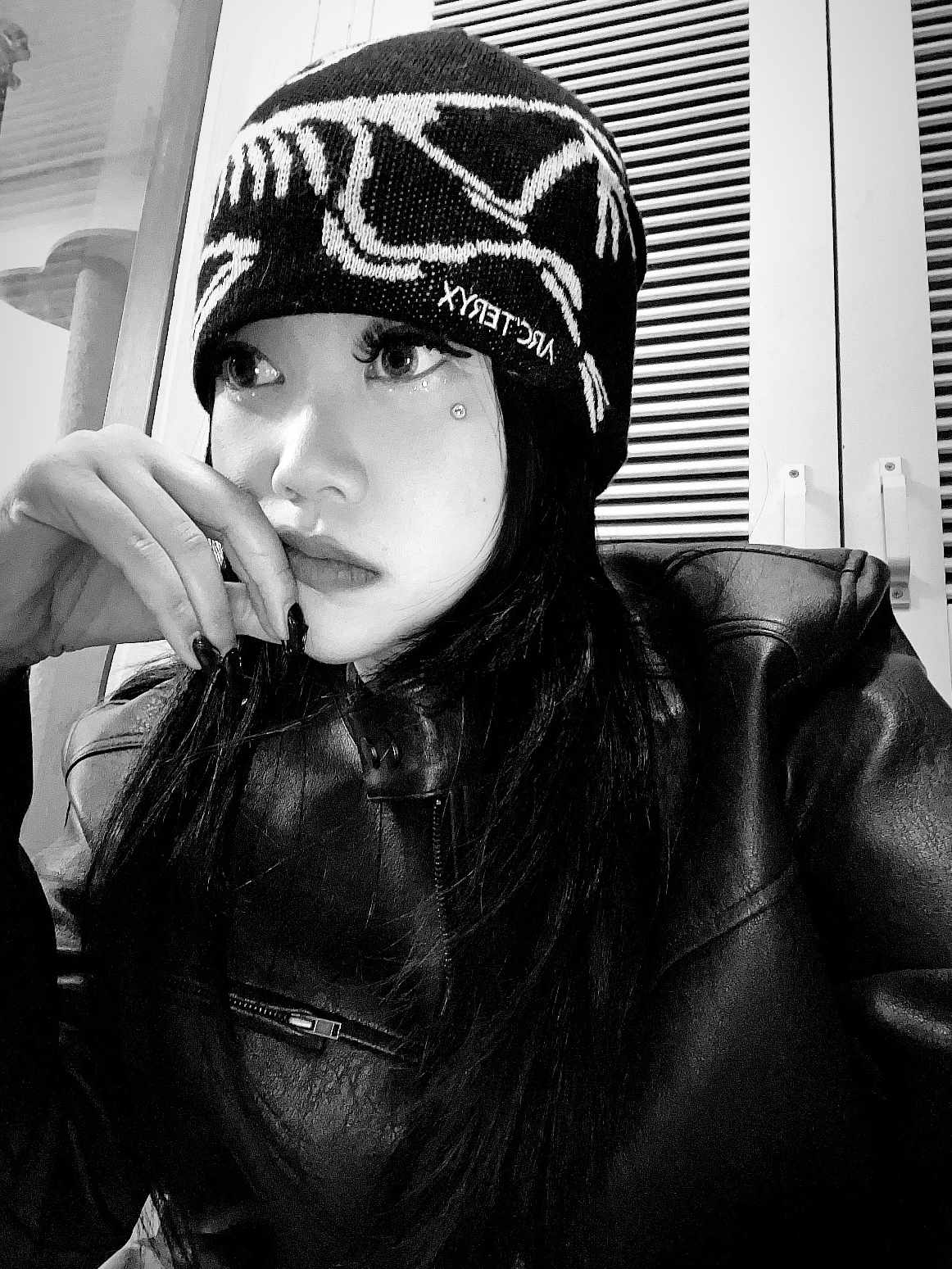 Arc'teryx Bird Head Toque Orca 착용 스타일