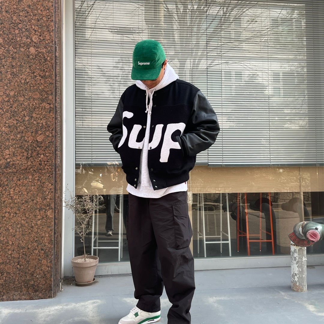 Supreme Big Logo Chenille Varsity Jacket Black - 24SS 착용 스타일 - 1