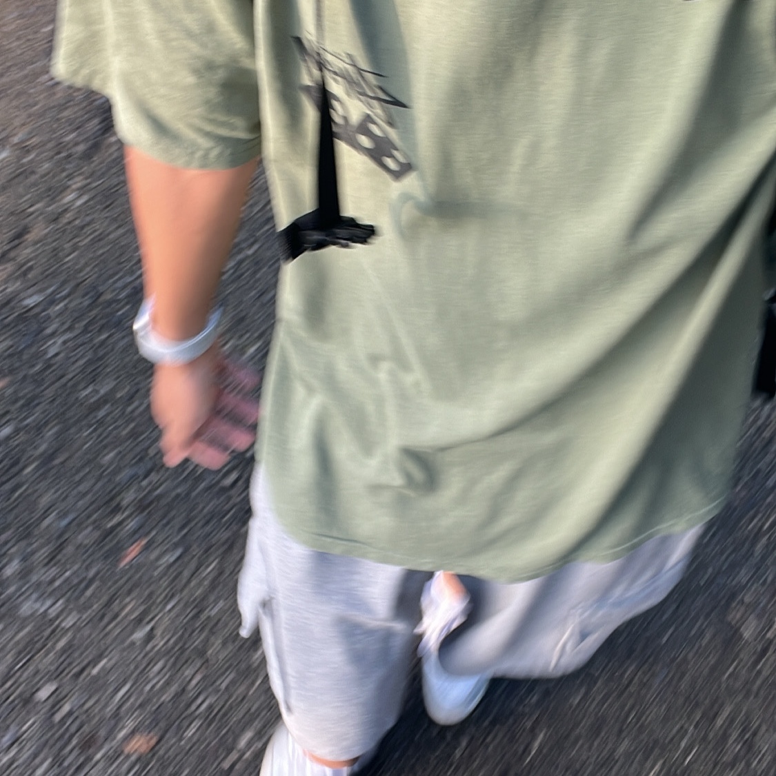 Stussy Dice Pigment Dyed T-Shirt Artichoke 2023 착용 스타일
