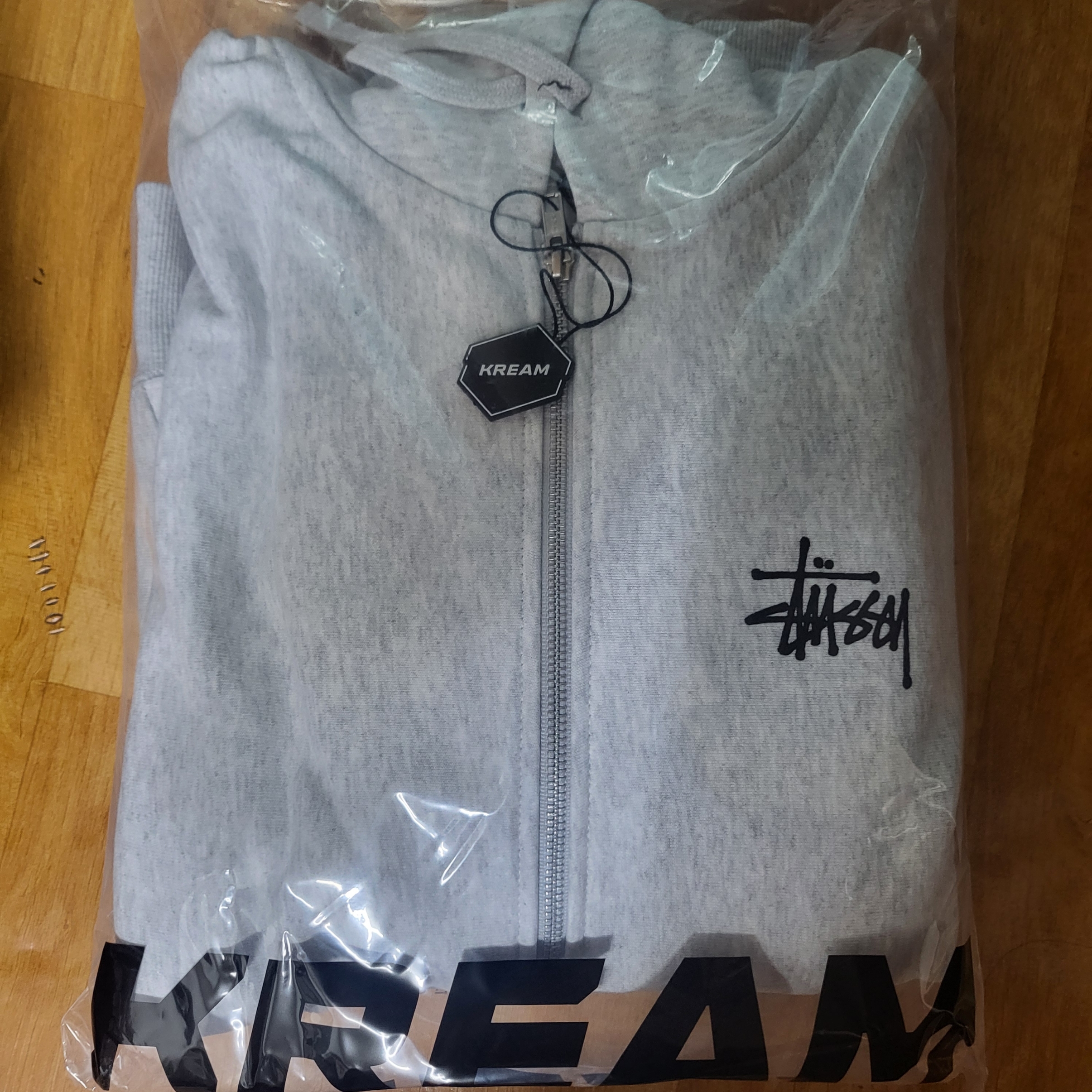 Stussy Basic Stussy Zip Hoodie Ash Heather 2023 착용 스타일 - 1