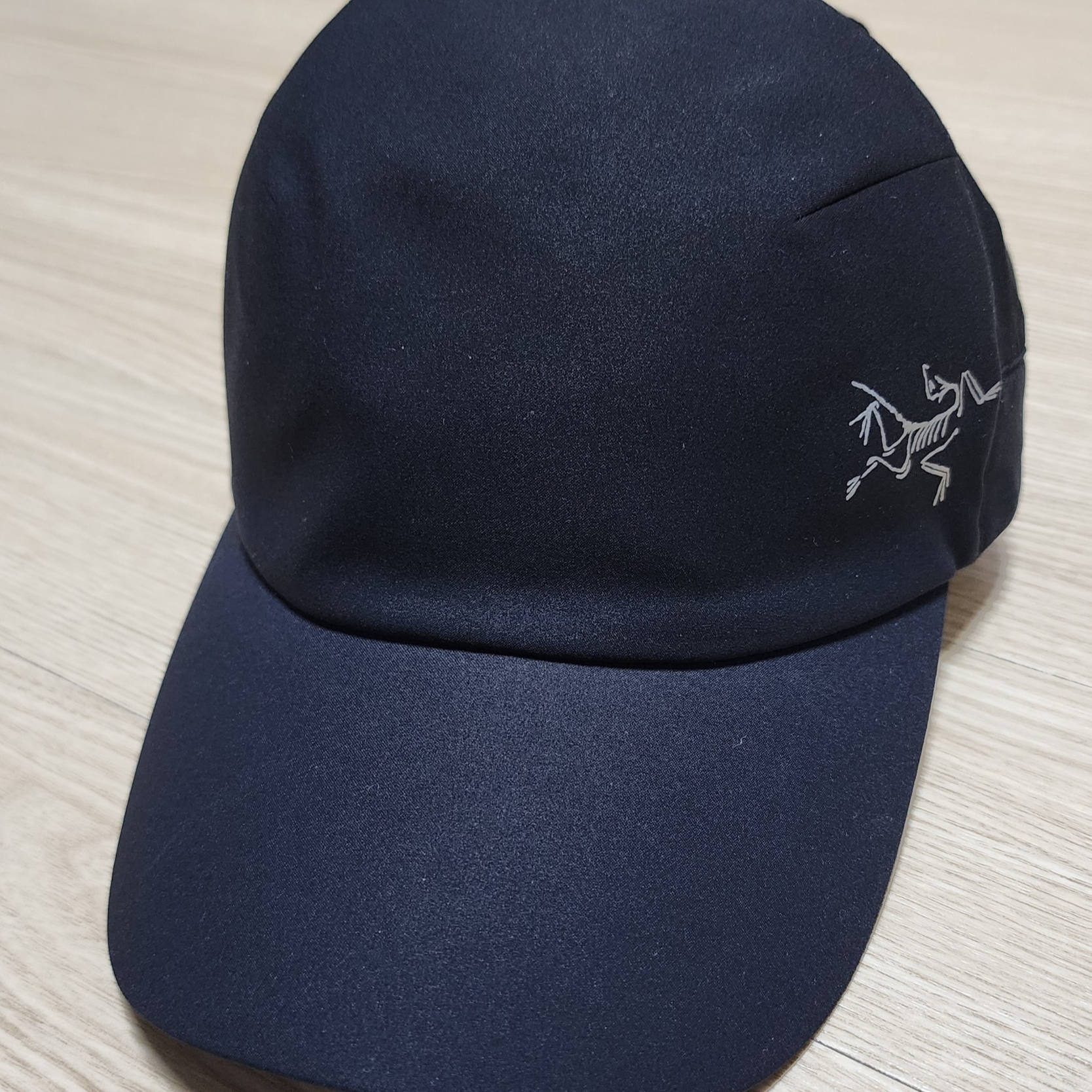 Arc'teryx Calvus Cap Black 착용 스타일