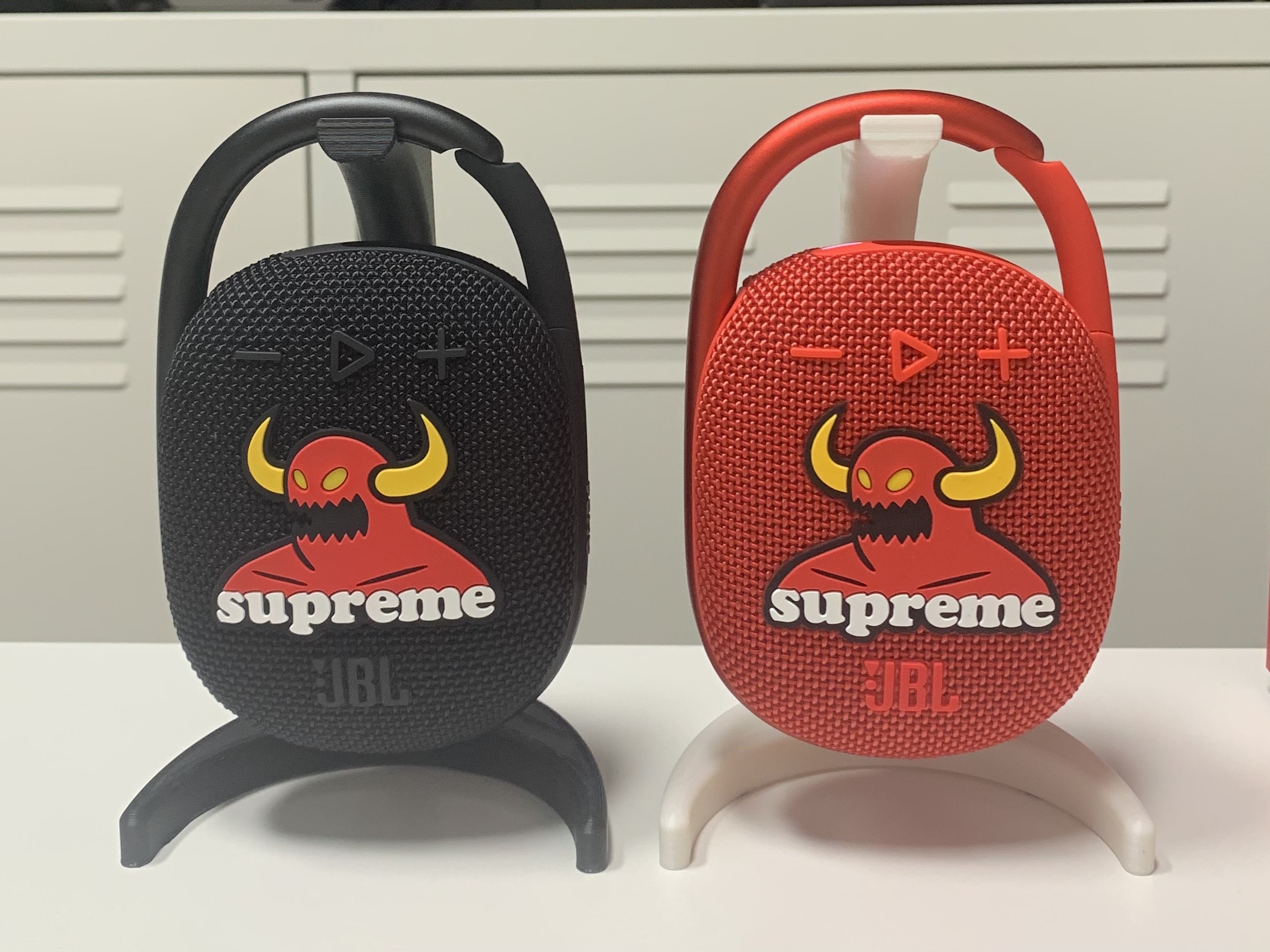 슈프림 x 토이 머신 JBL 클립 블랙 - 24SS | Supreme | KREAM