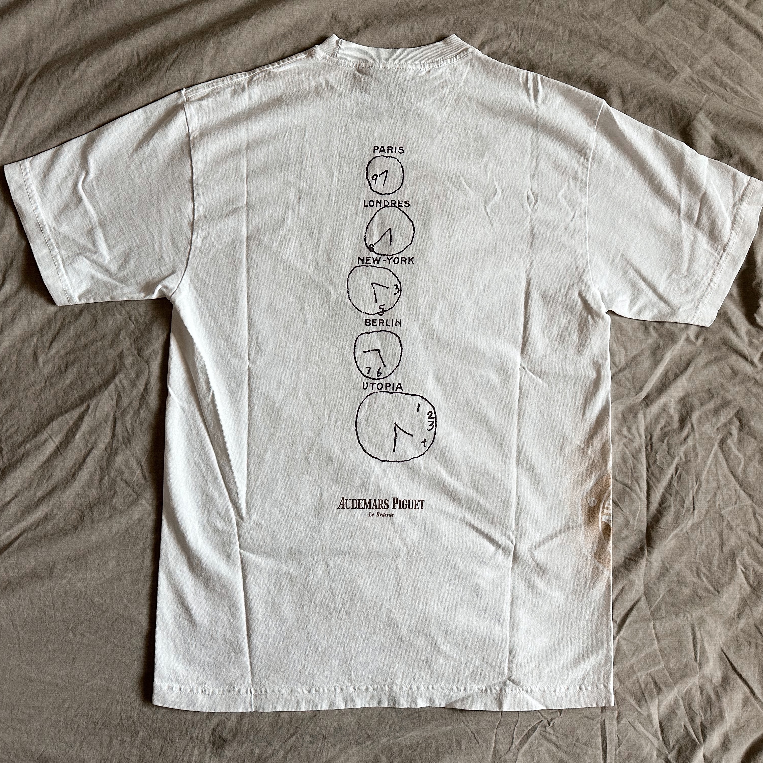 Travis Scott Cactus Jack x Audemars Piguet Time Zones T-Shirt White 착용 스타일 - 3