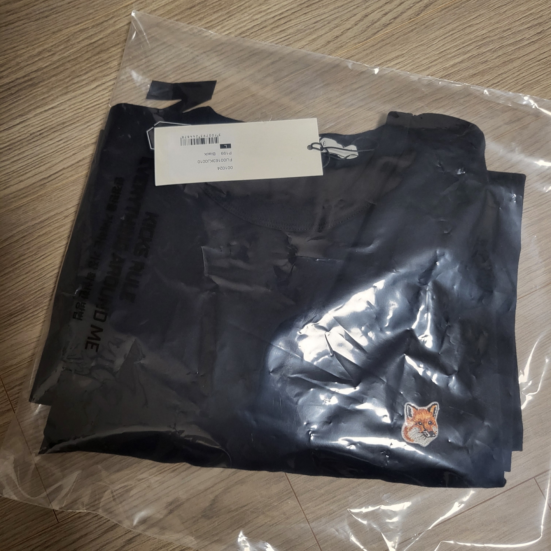 Maison Kitsune Fox Head Patch Regular Long Sleeve T-Shirt Black 착용 스타일