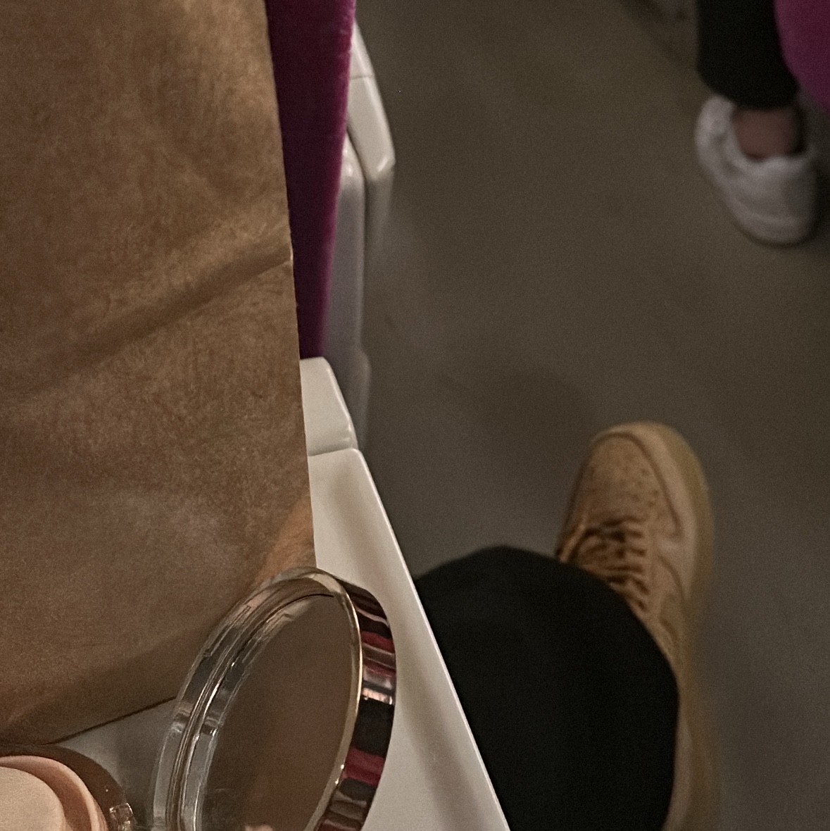 Nike Air Force 1 '07 WB Flax 착용 스타일