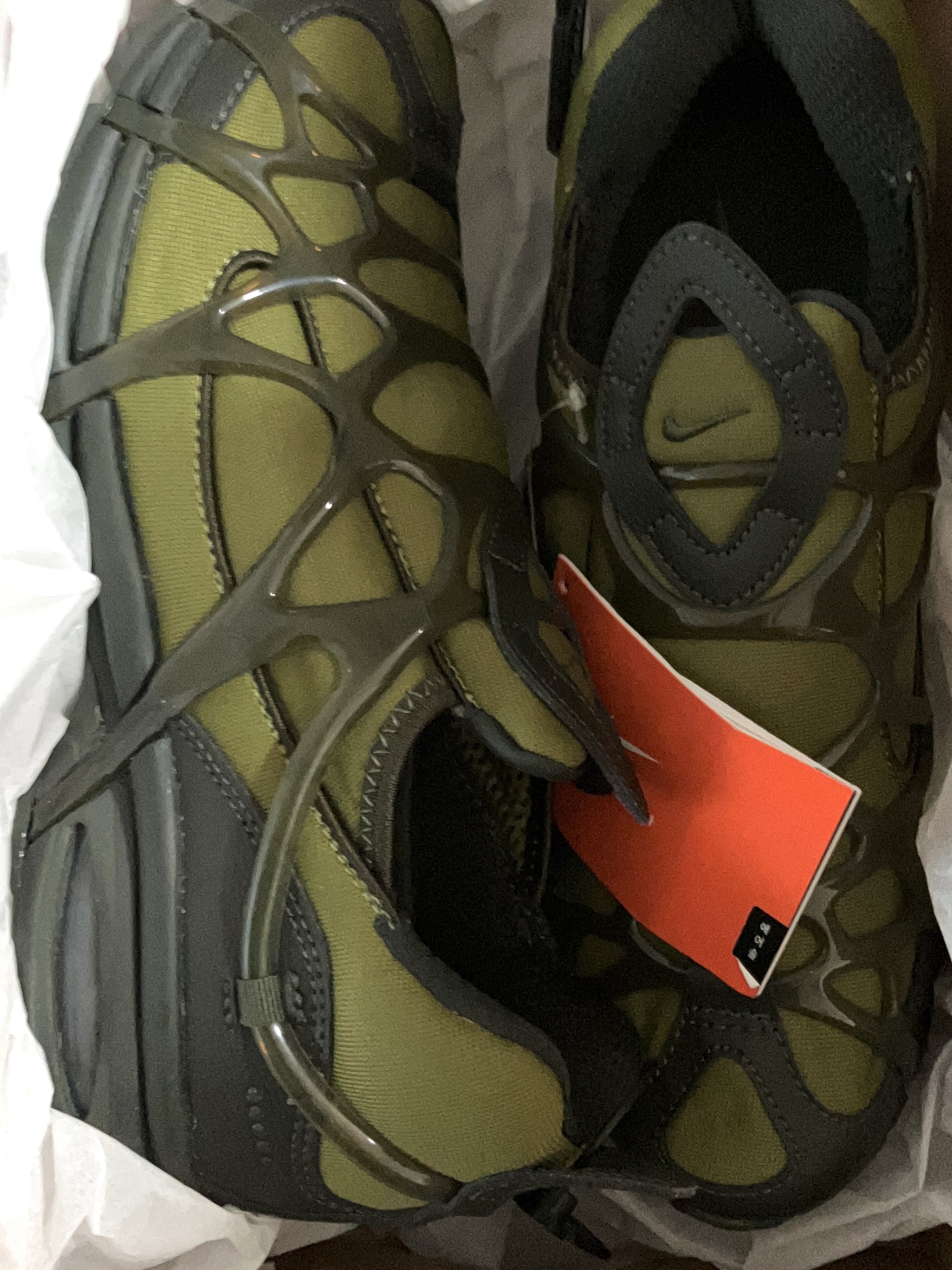 Nike Air Kukini Pilgrim Sequoia 착용 스타일 - 1