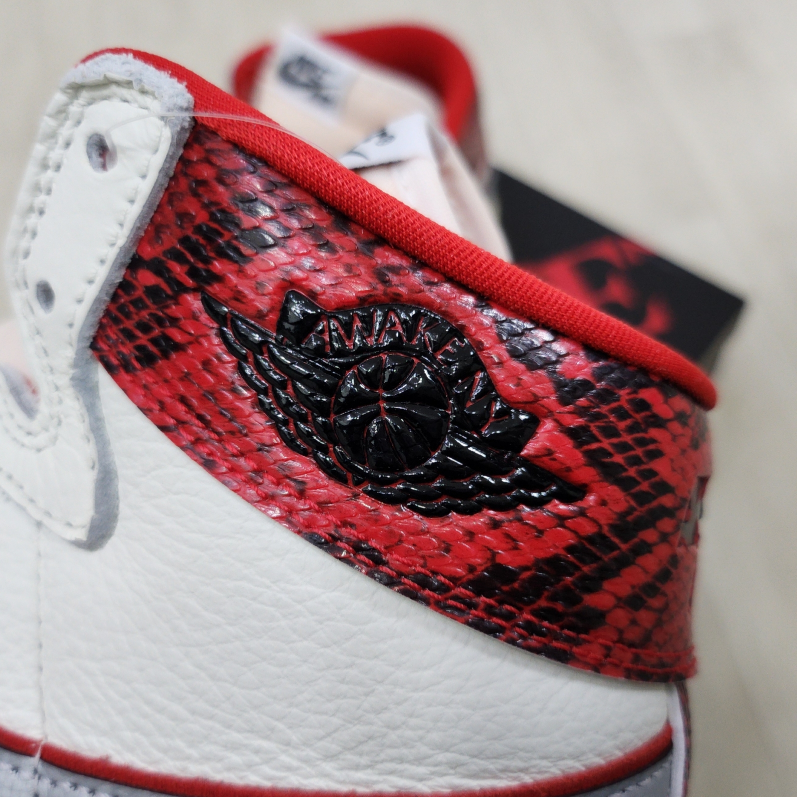 Jordan x Awake NY Air Ship PE SP Sail University Red 착용 스타일 - 4