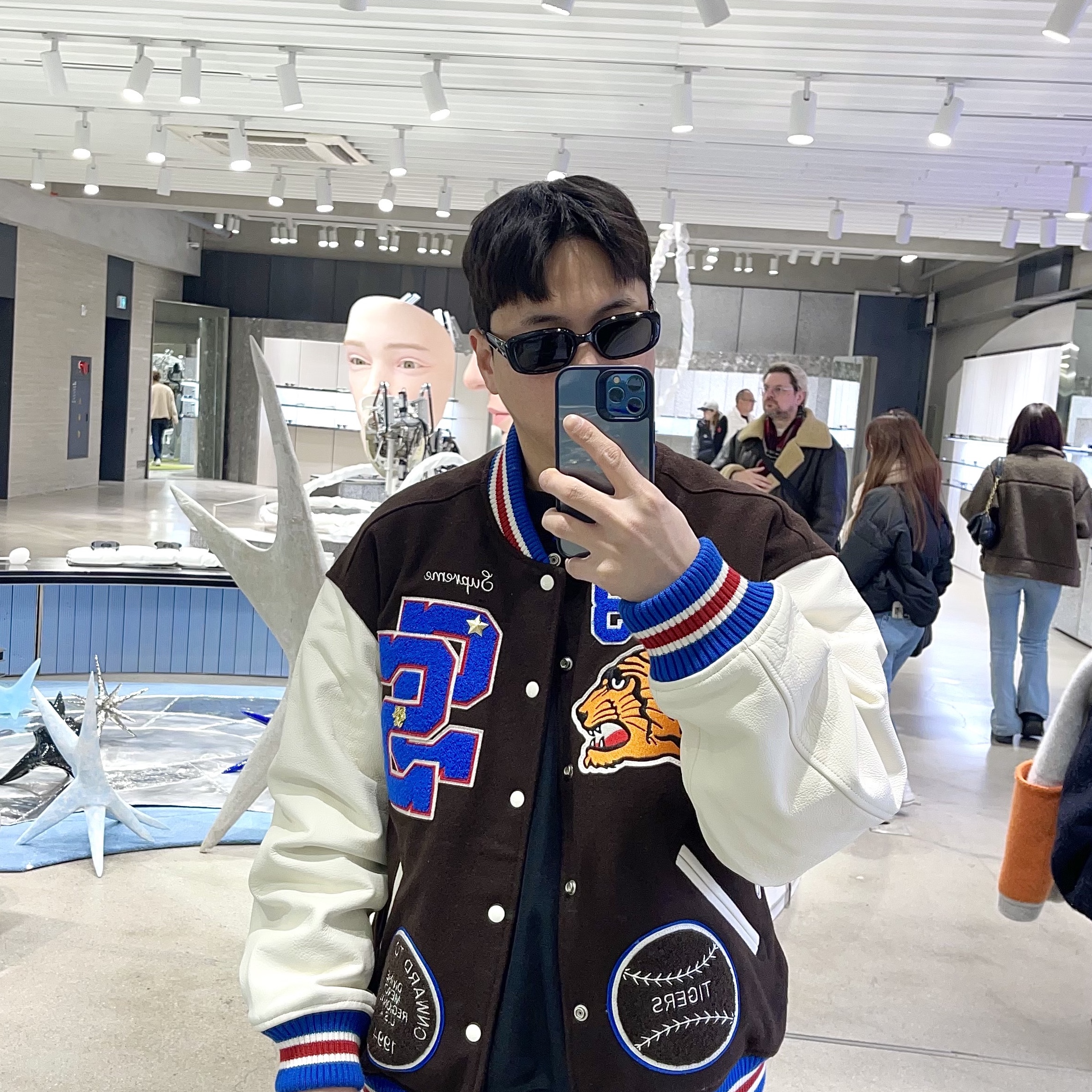 Gentle Monster x Maison Margiela MM106 Black Black, Supreme Tiger Varsity Jacket Brown - 23FW 착용 스타일