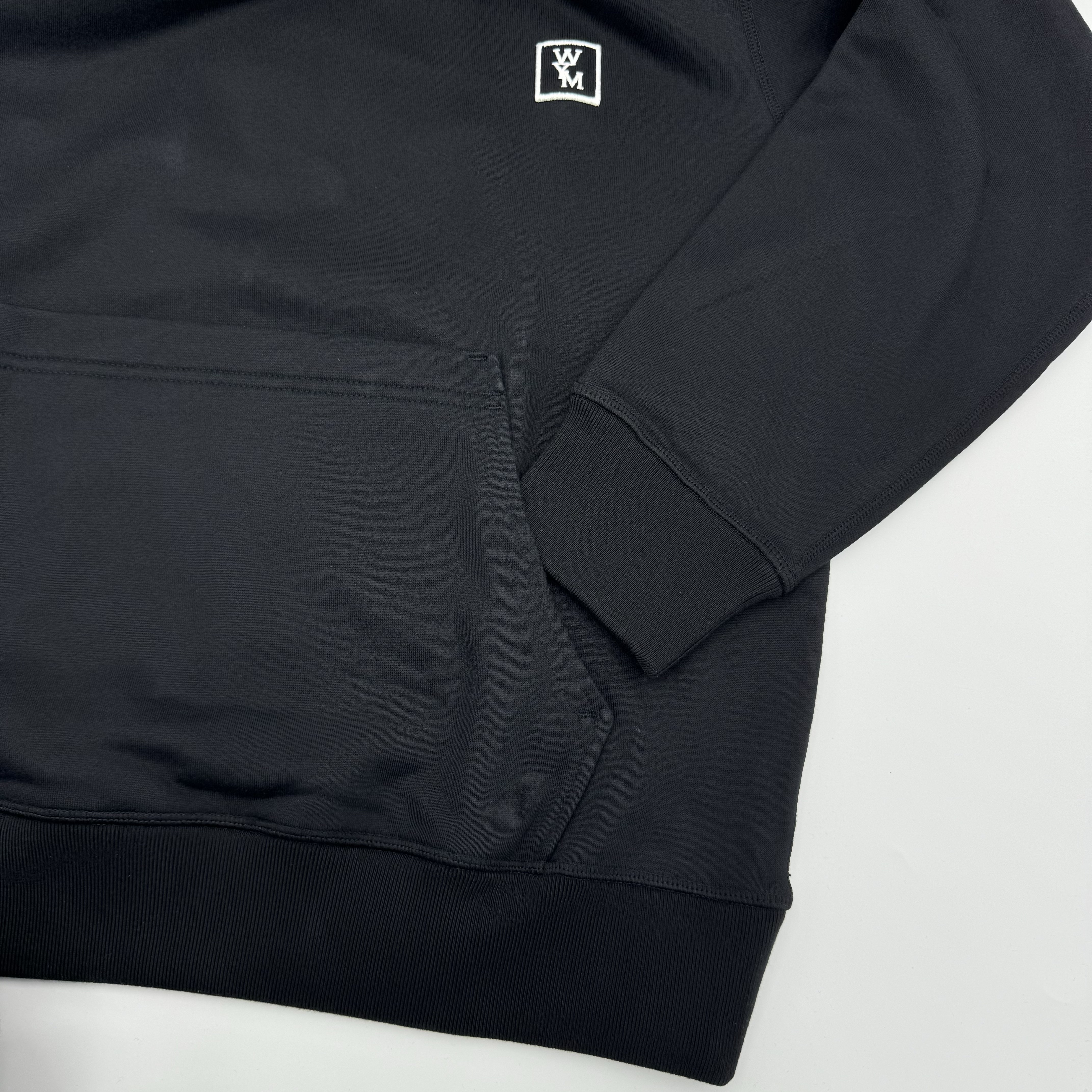 Wooyoungmi Cotton Back Logo Hooded Sweatshirt Black - 24SS 착용 스타일 - 2