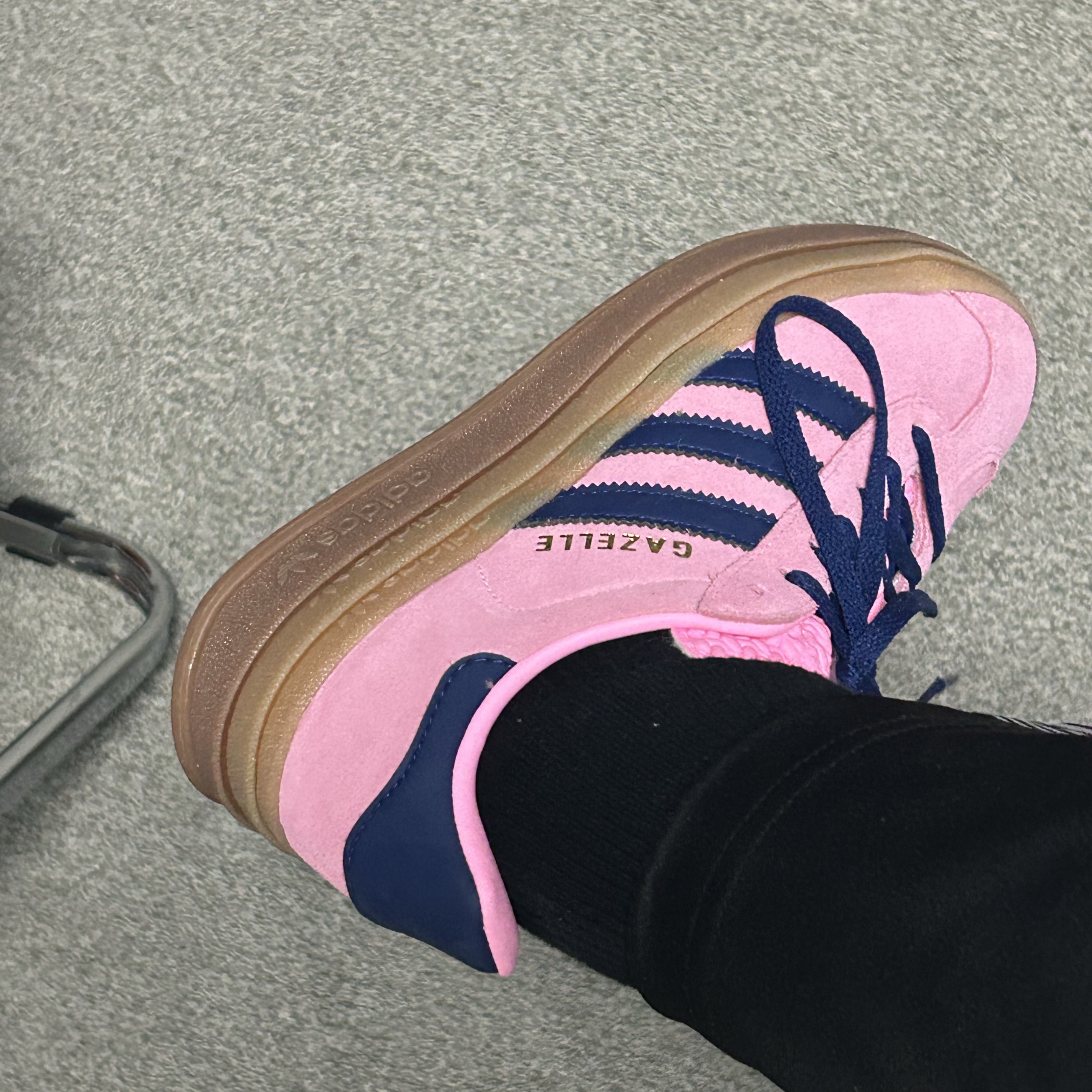 (W) Adidas Gazelle Bold Pink Glow Victory Blue 착용 스타일 - 2