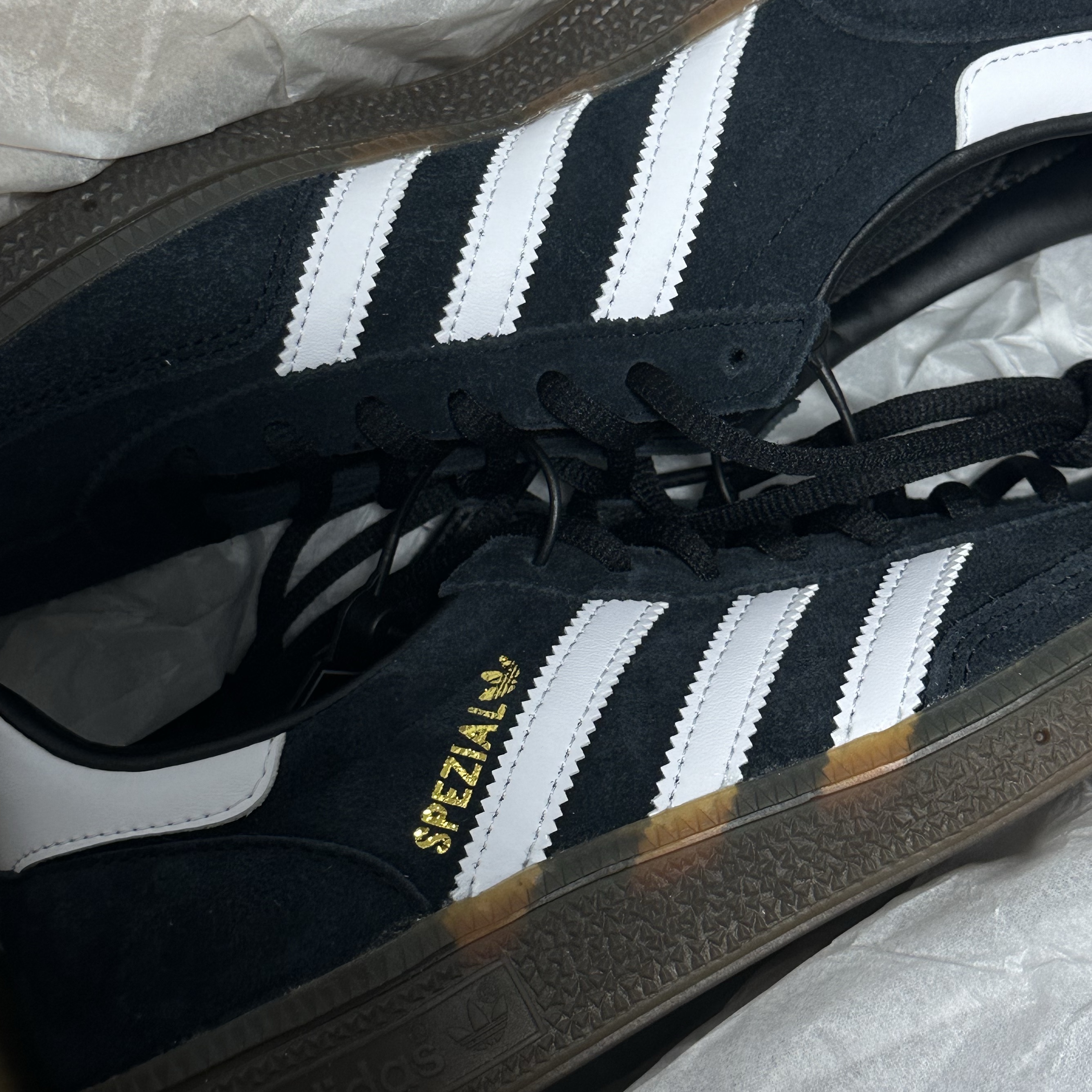 Adidas Spezial Handball Core Black, Jansport Highlands Mini Backpack Black 착용 스타일 - 2