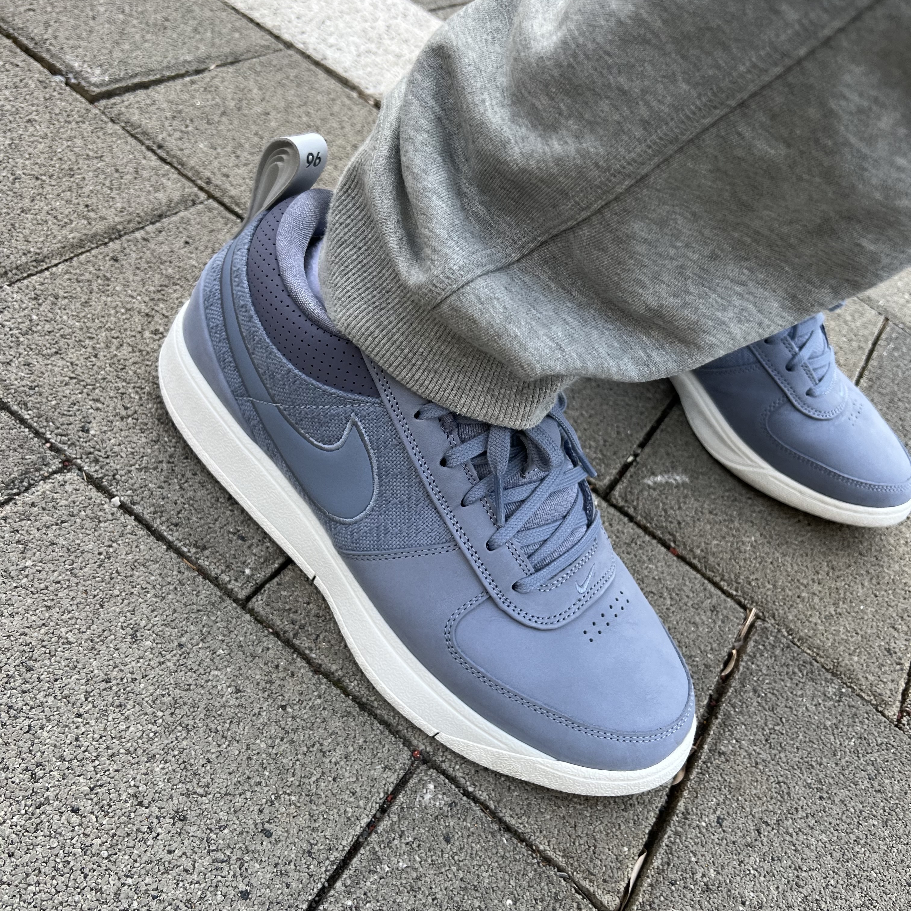 Nike Book 1 EP Mirage V2 착용 스타일