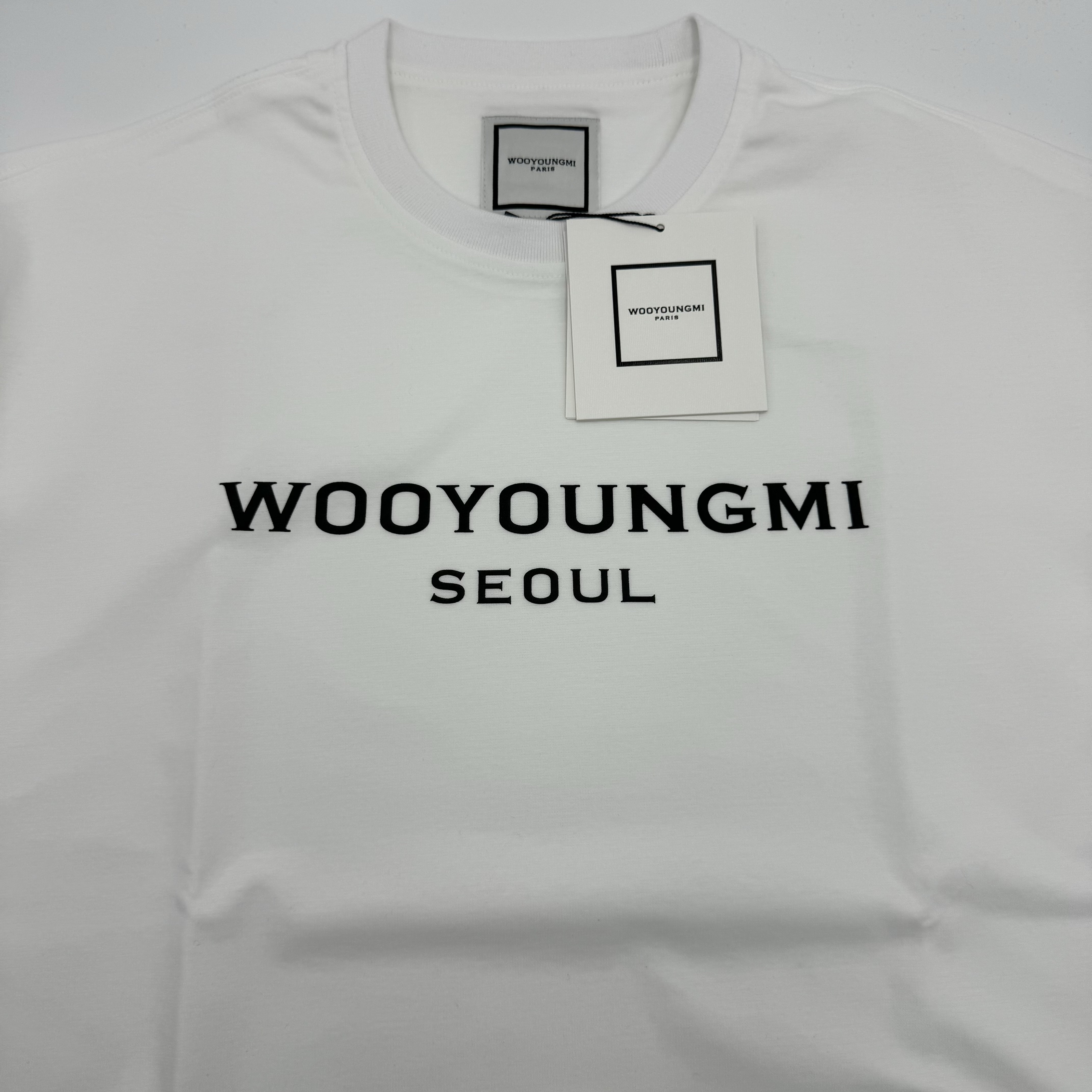 Wooyoungmi Seoul Front Logo T-Shirt White - 24SS 착용 스타일 - 2