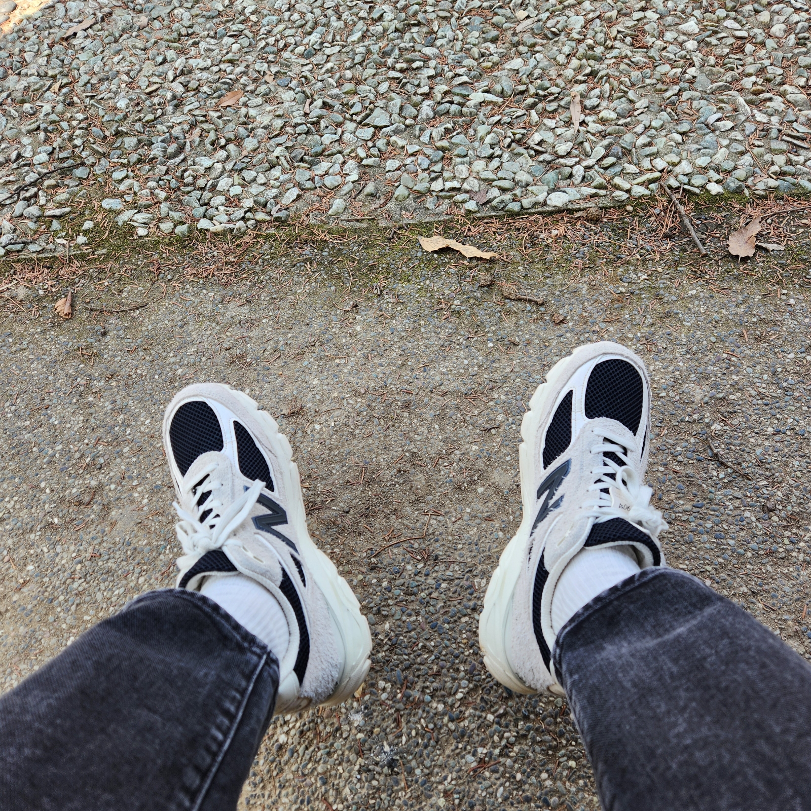 New Balance x Joe Freshgoods 990v4 Made in USA White Black 착용 스타일